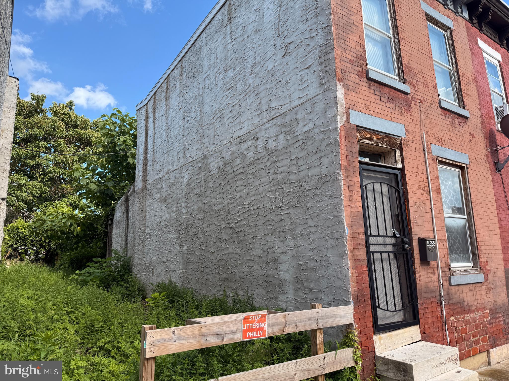 3623 N SYDENHAM STREET