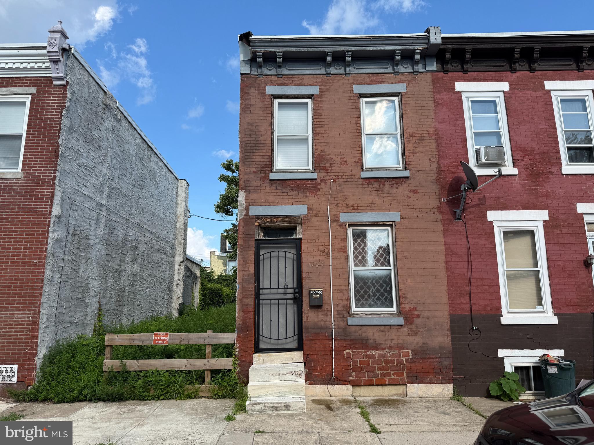 3623 N SYDENHAM STREET