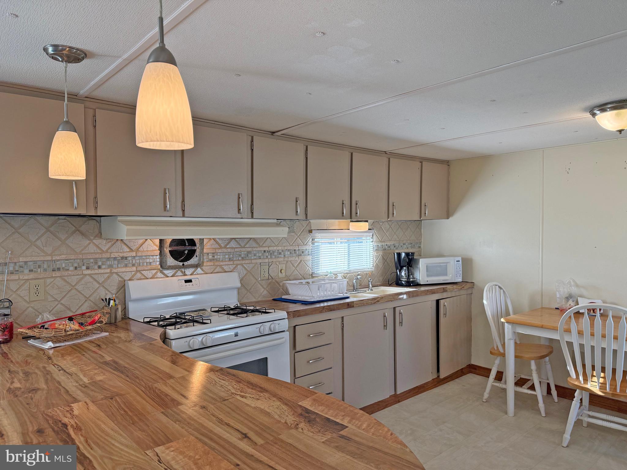 29 BAYBREEZE ROAD C-27