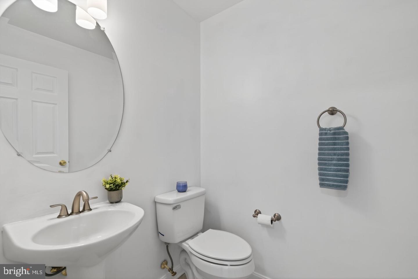 WAYSIDE VILLAGE - Residential Lease