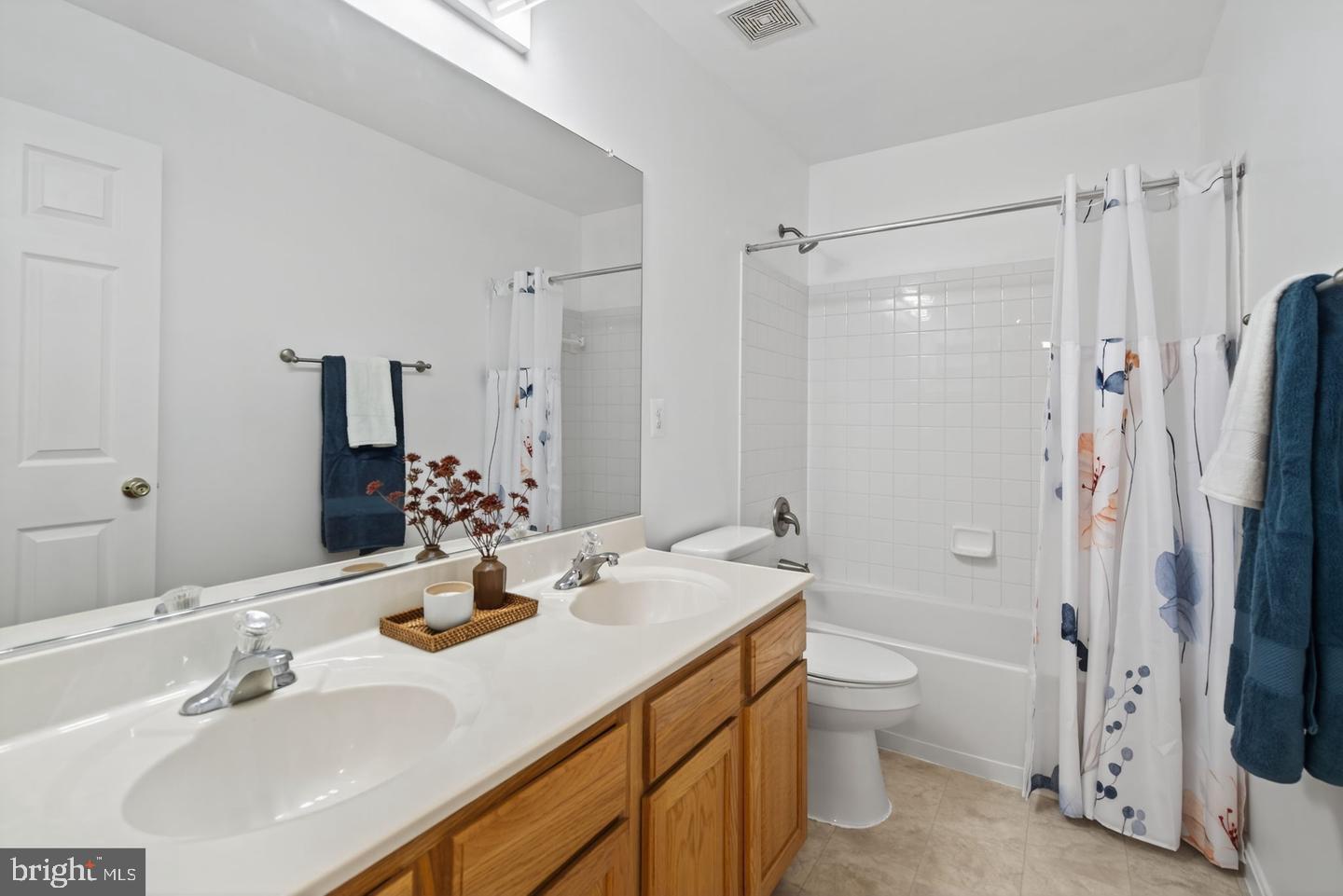 WAYSIDE VILLAGE - Residential Lease