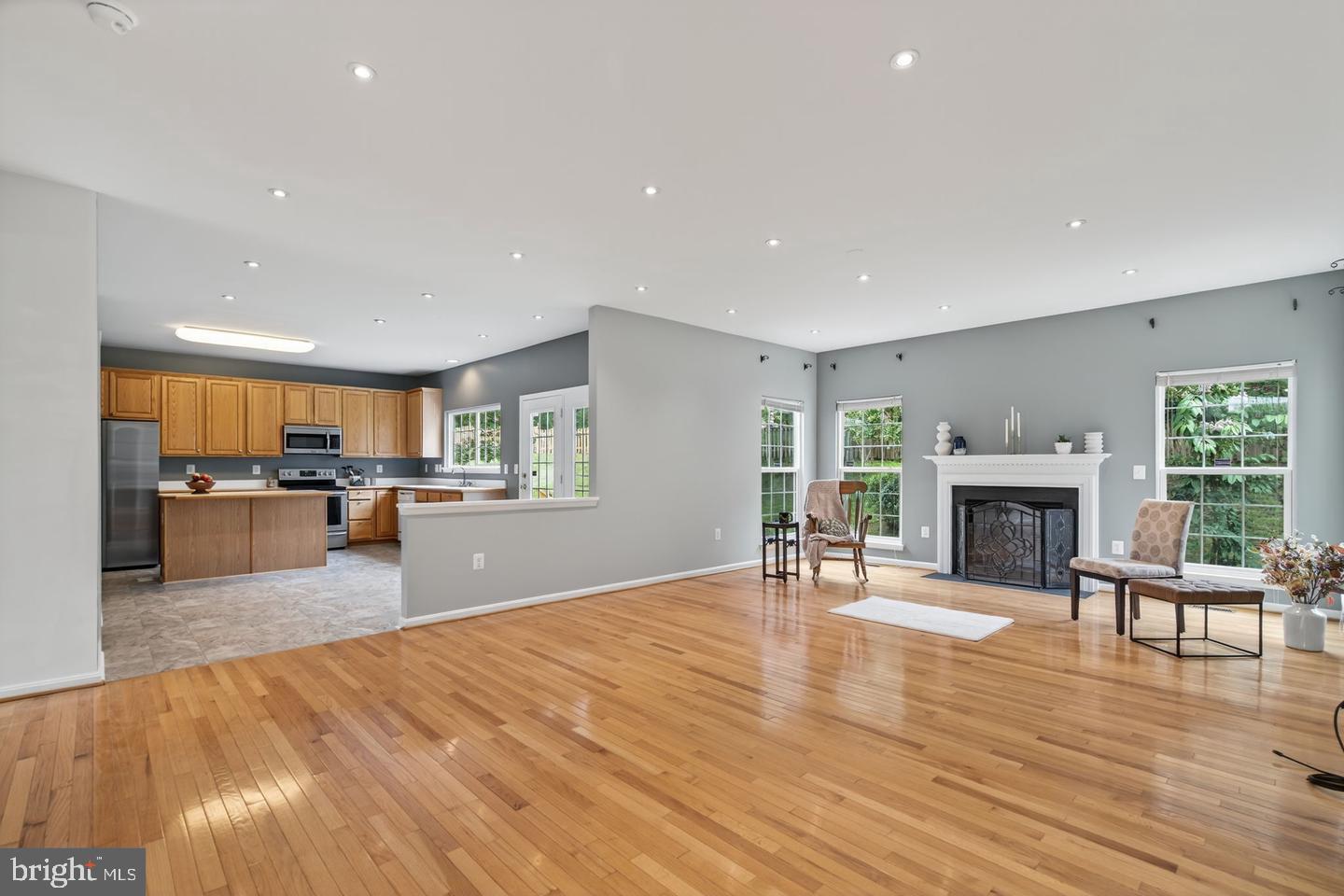 WAYSIDE VILLAGE - Residential Lease