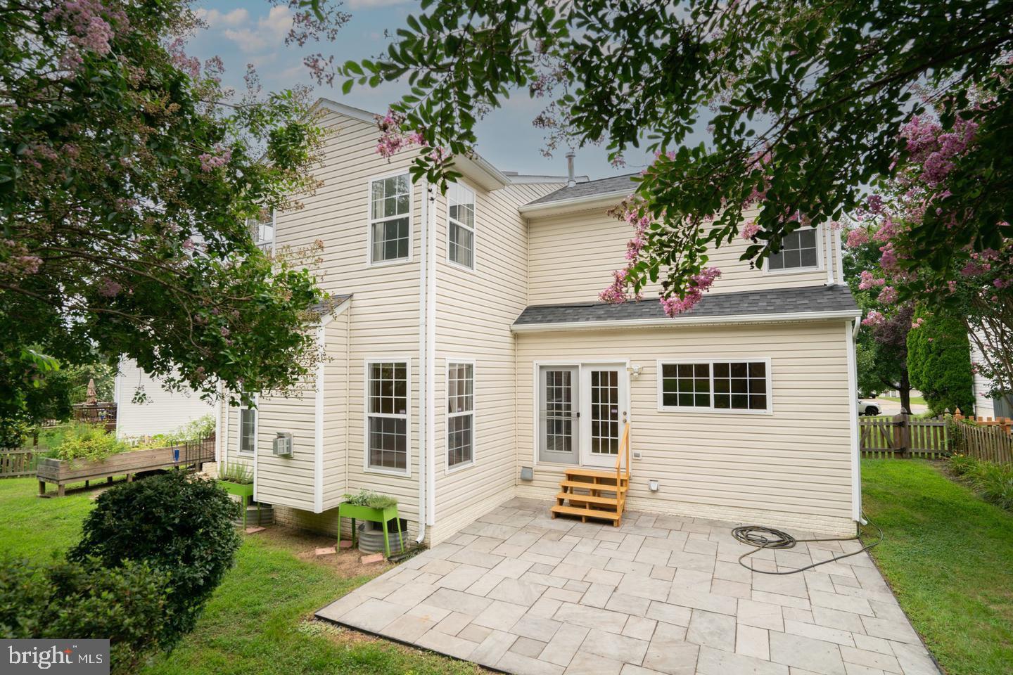 WAYSIDE VILLAGE - Residential Lease