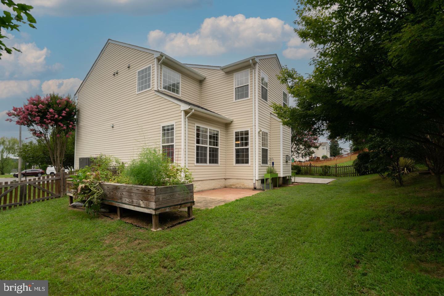 WAYSIDE VILLAGE - Residential Lease