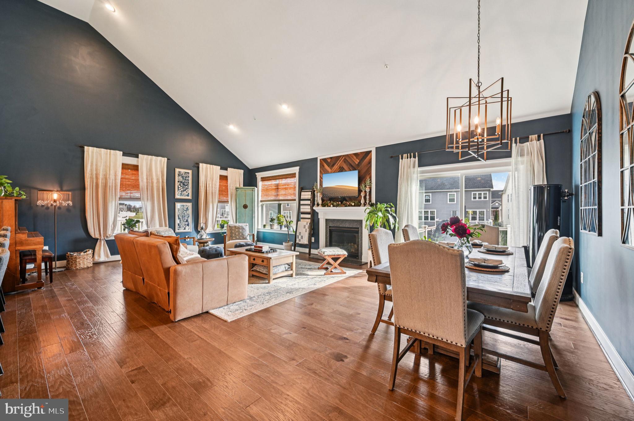 SANCTUARY AT SOUTH RIVER - Residential