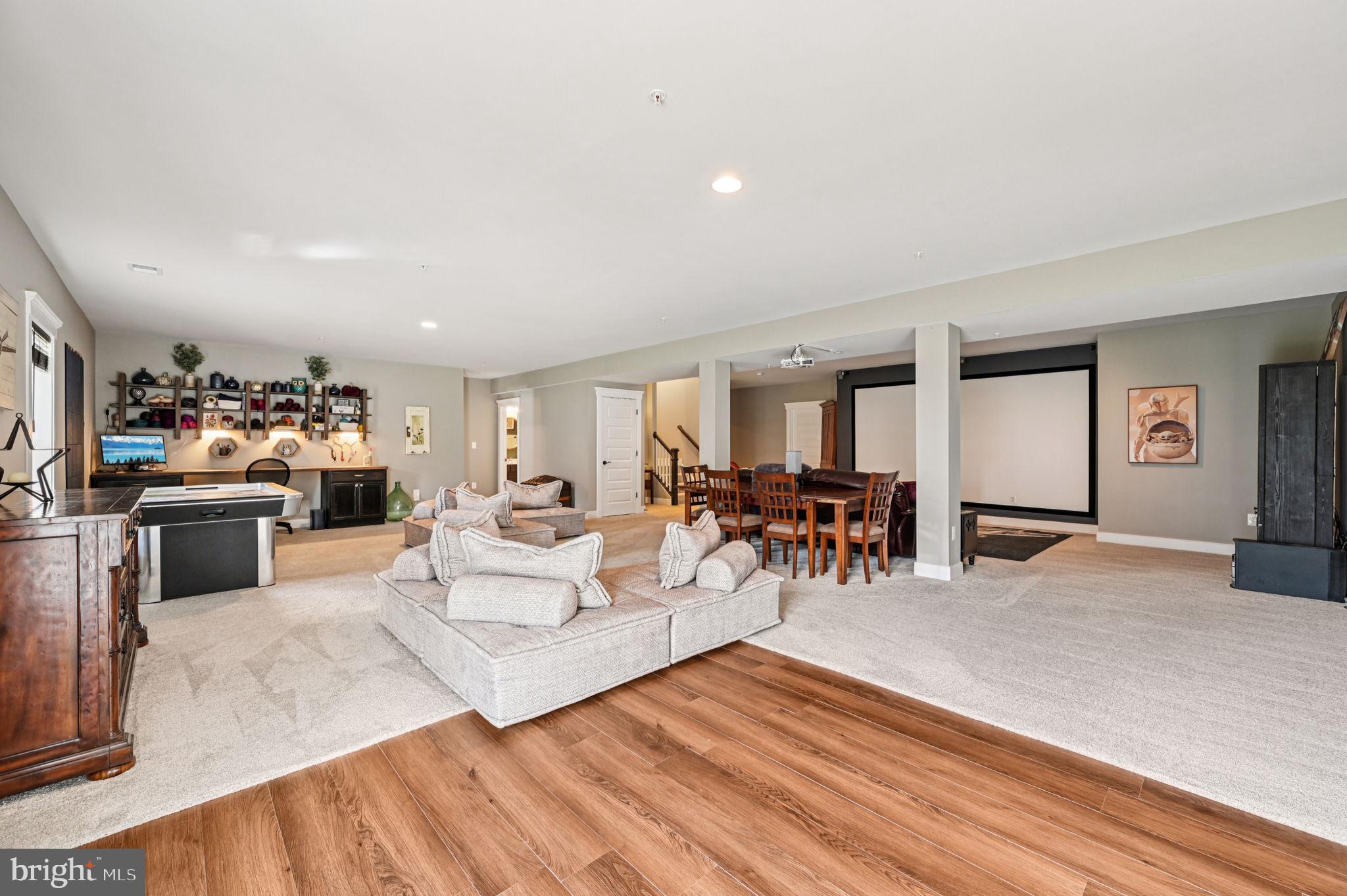 SANCTUARY AT SOUTH RIVER - Residential