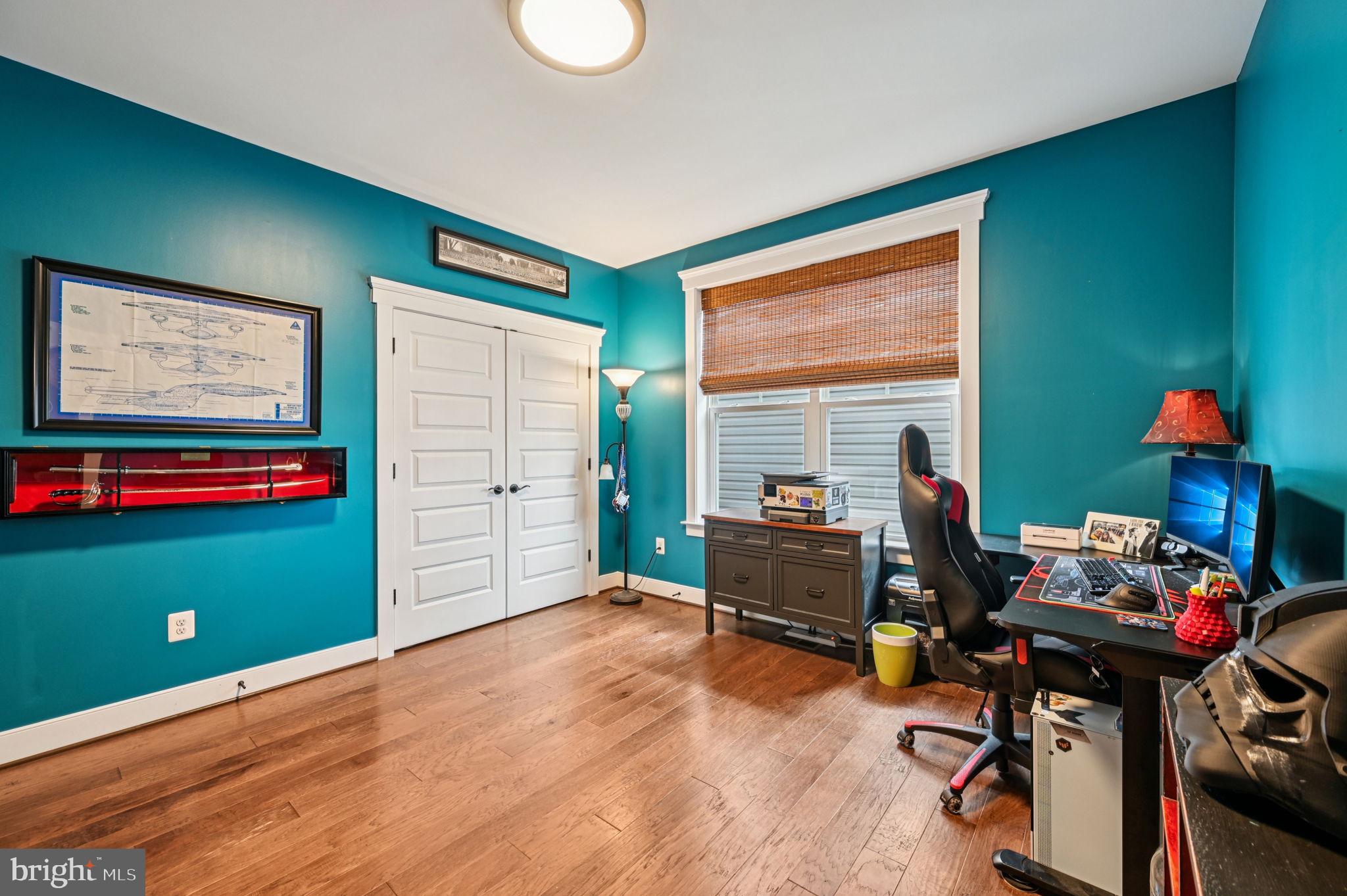 SANCTUARY AT SOUTH RIVER - Residential