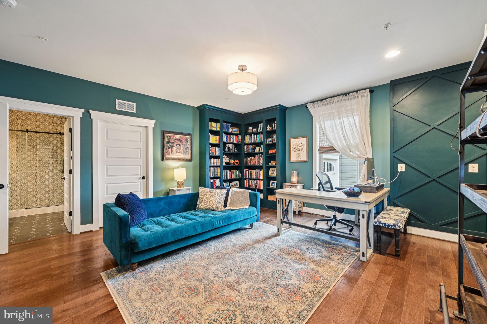 SANCTUARY AT SOUTH RIVER - Residential