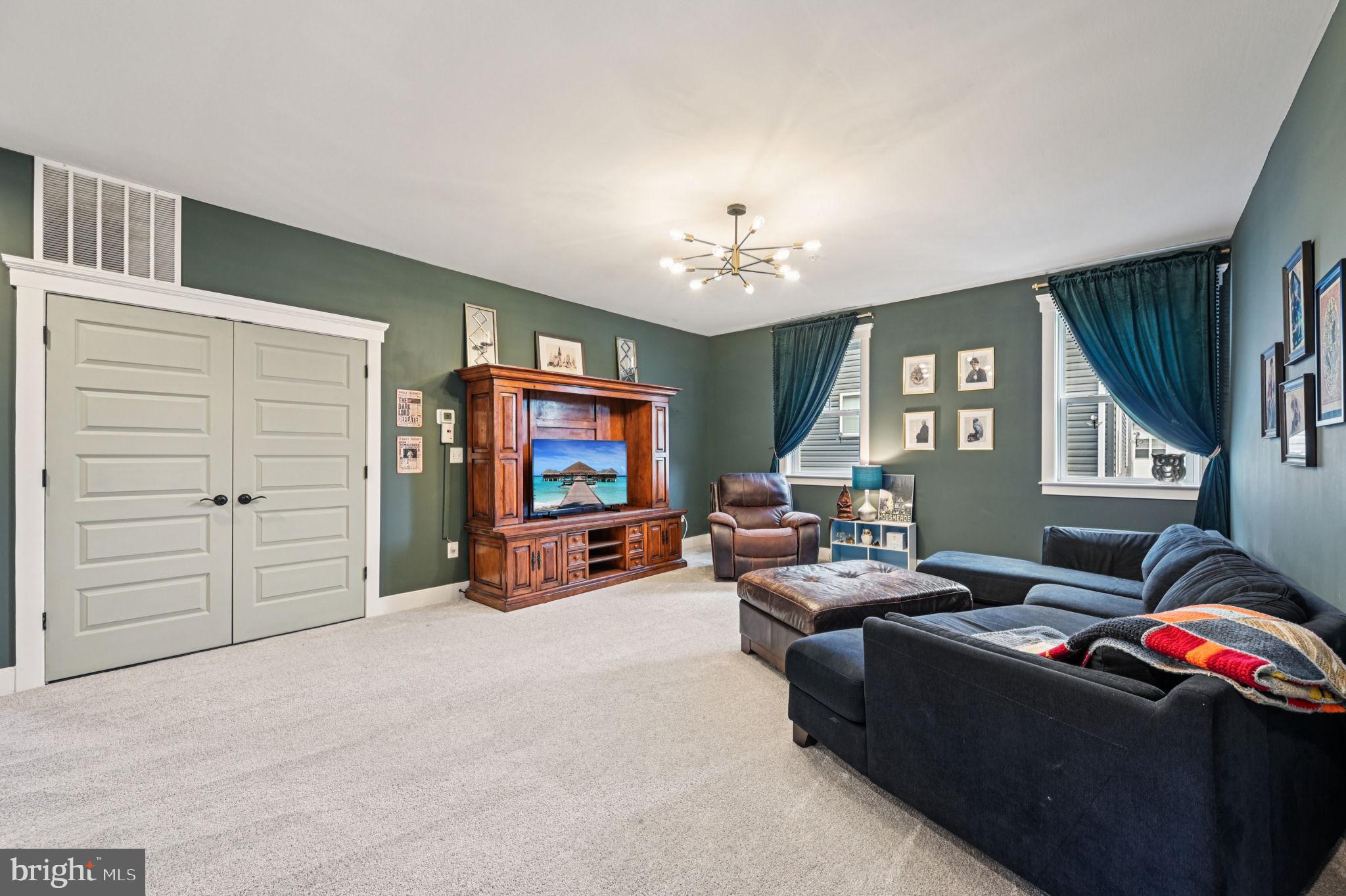 SANCTUARY AT SOUTH RIVER - Residential