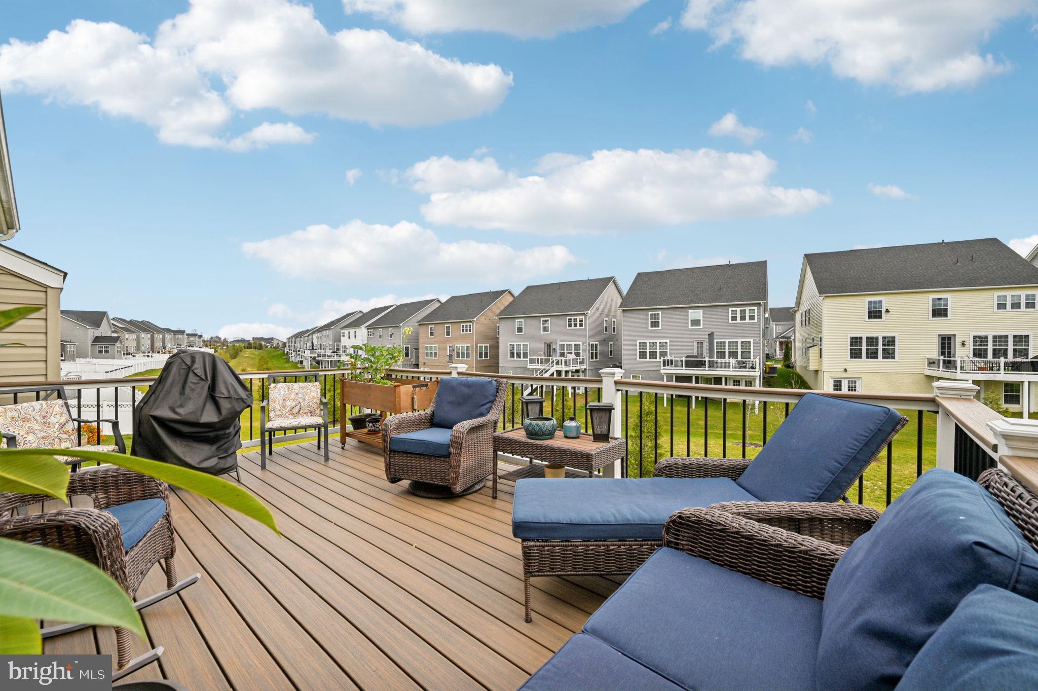 SANCTUARY AT SOUTH RIVER - Residential