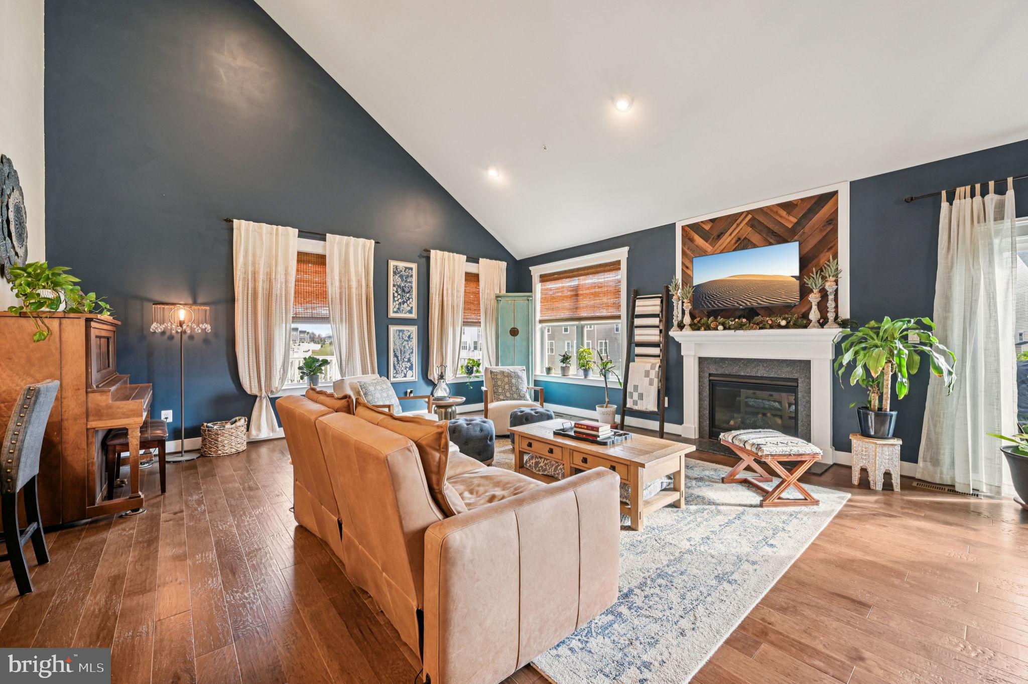 SANCTUARY AT SOUTH RIVER - Residential