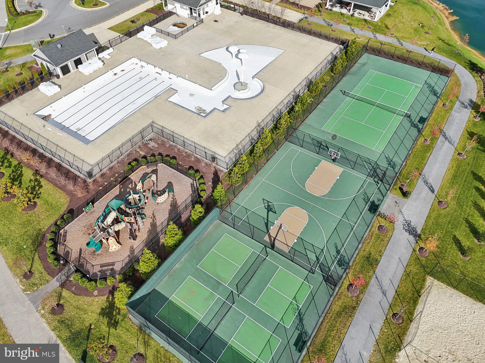 SANCTUARY AT SOUTH RIVER - Residential