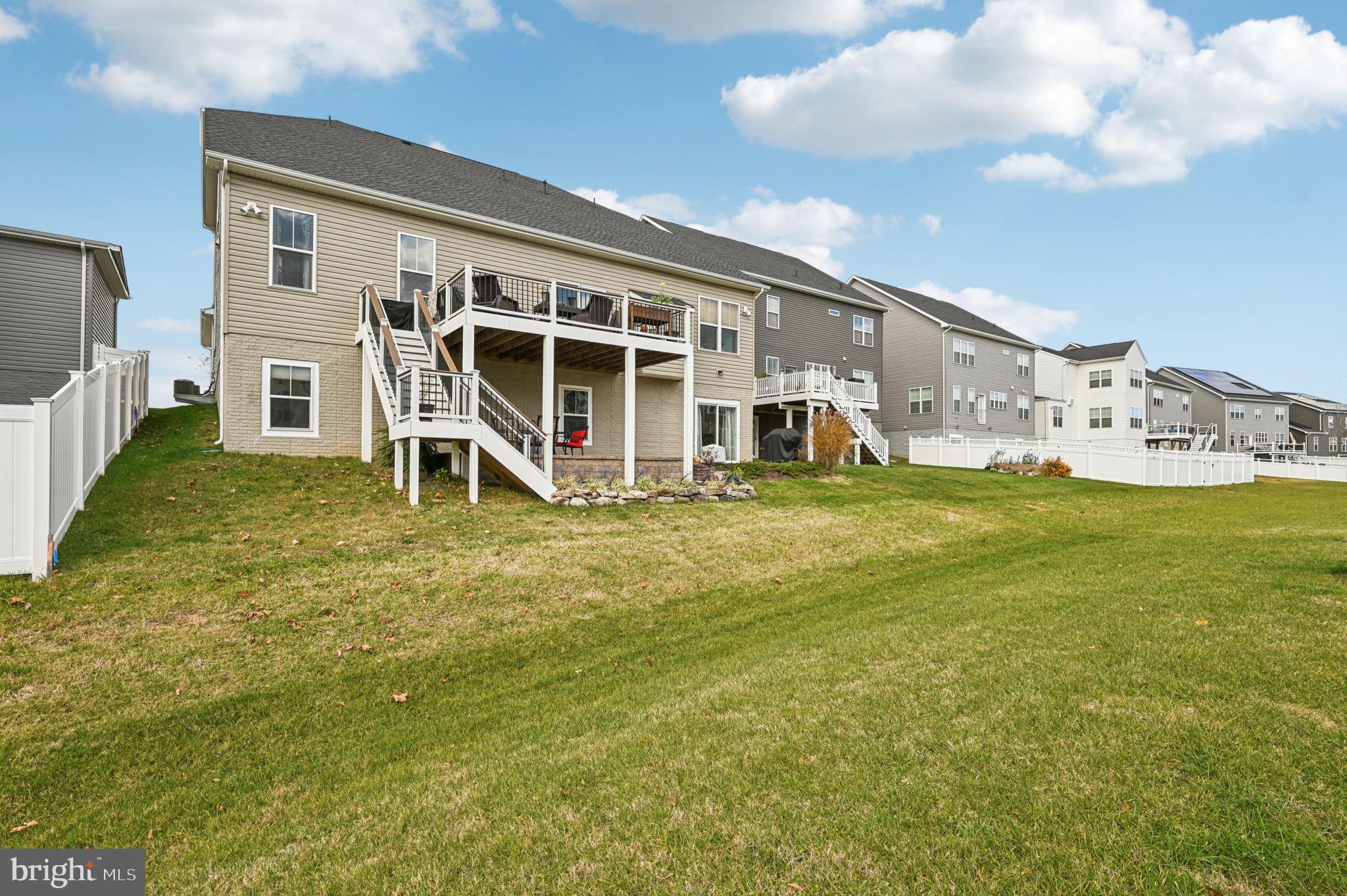 SANCTUARY AT SOUTH RIVER - Residential