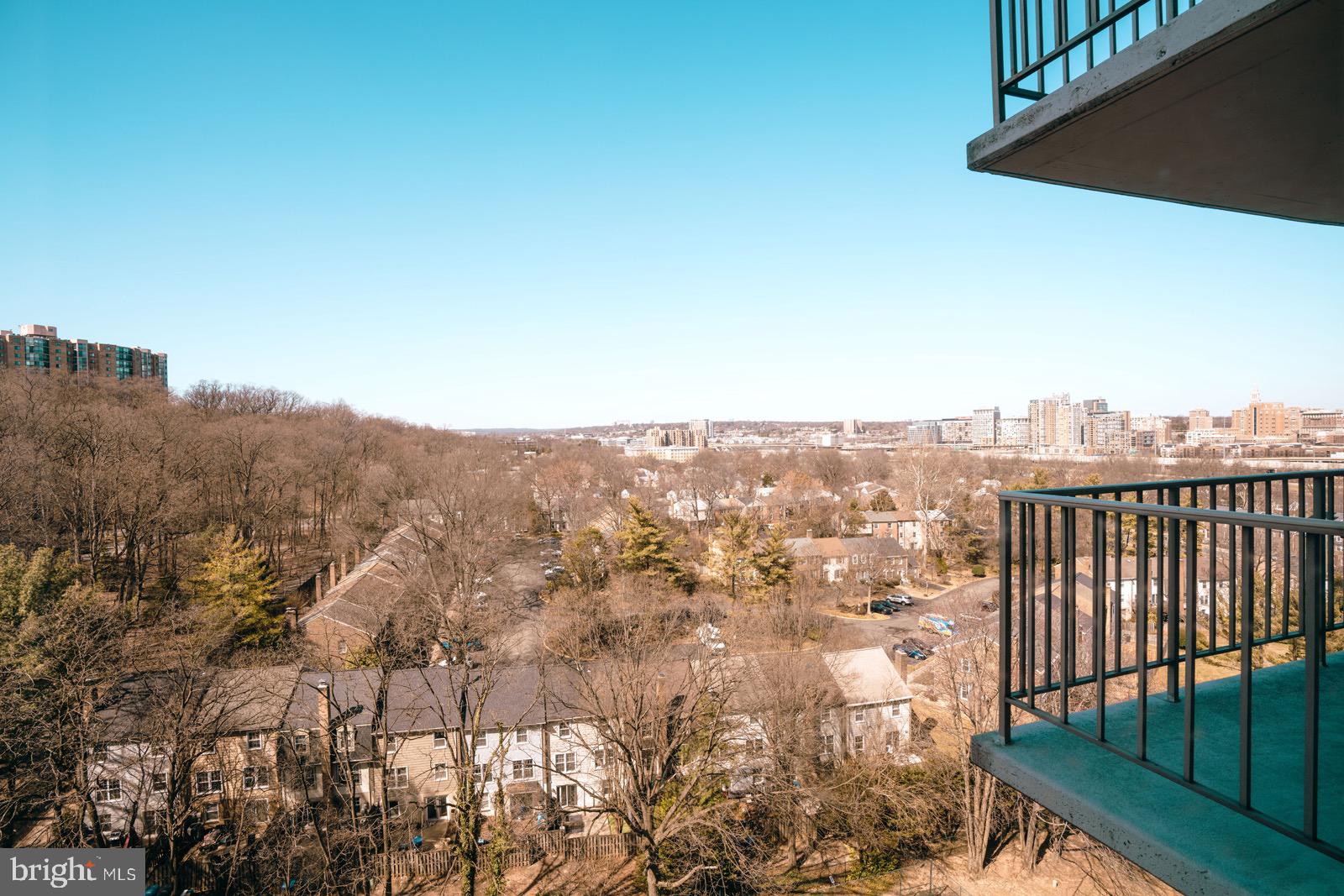 HUNTING CREEK CLUB CONDOMINIUMS - Residential