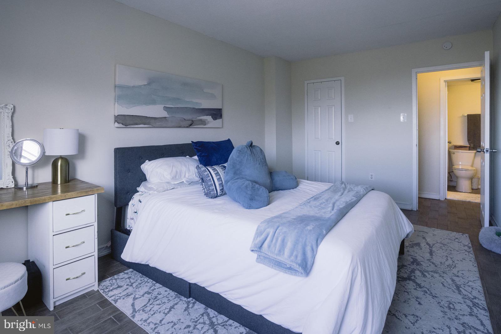 HUNTING CREEK CLUB CONDOMINIUMS - Residential