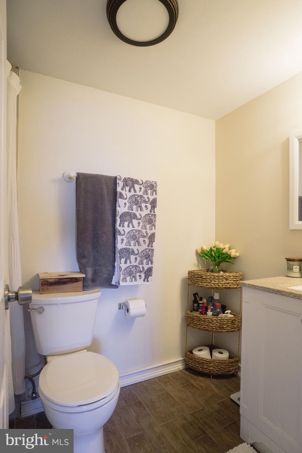 HUNTING CREEK CLUB CONDOMINIUMS - Residential