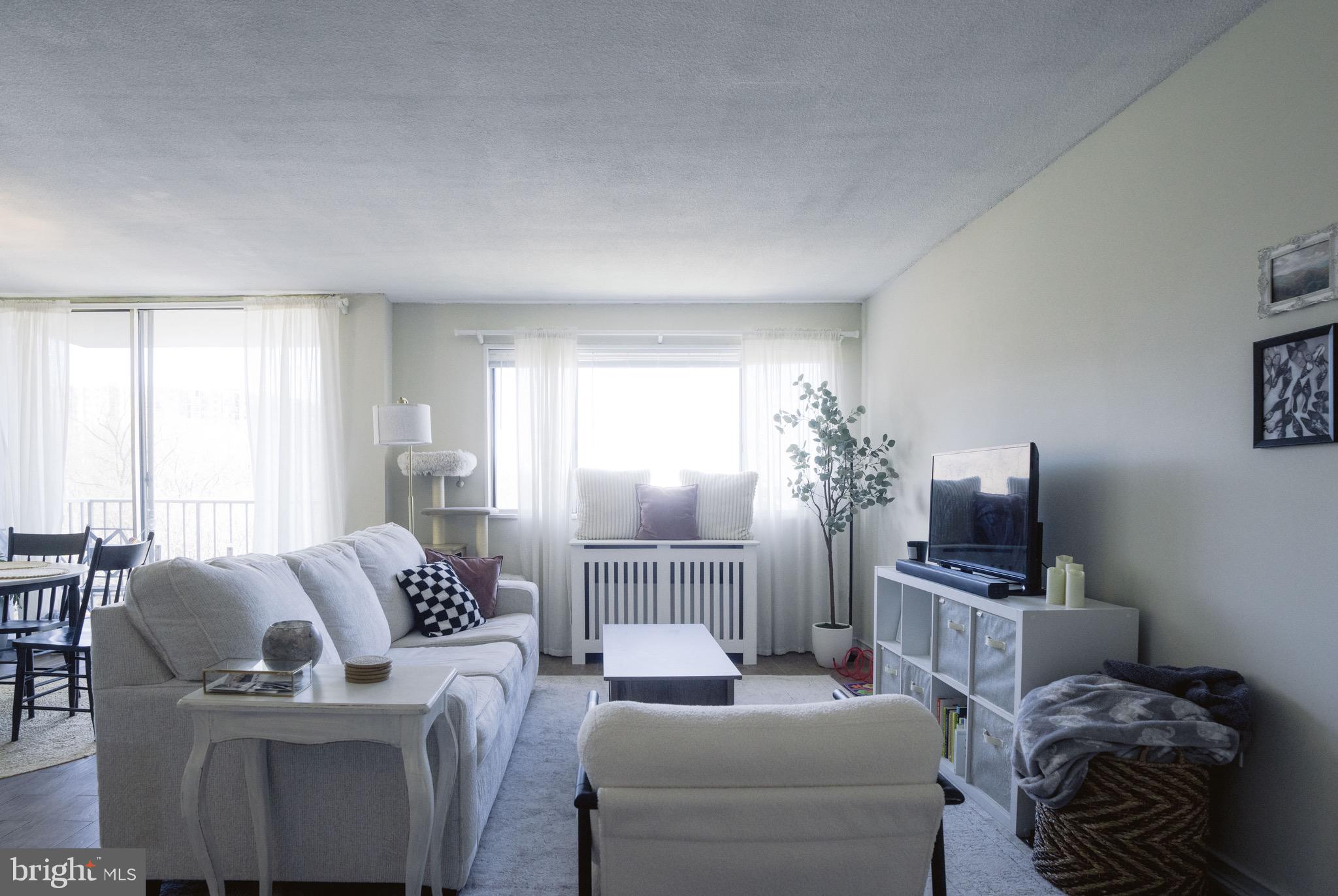 HUNTING CREEK CLUB CONDOMINIUMS - Residential