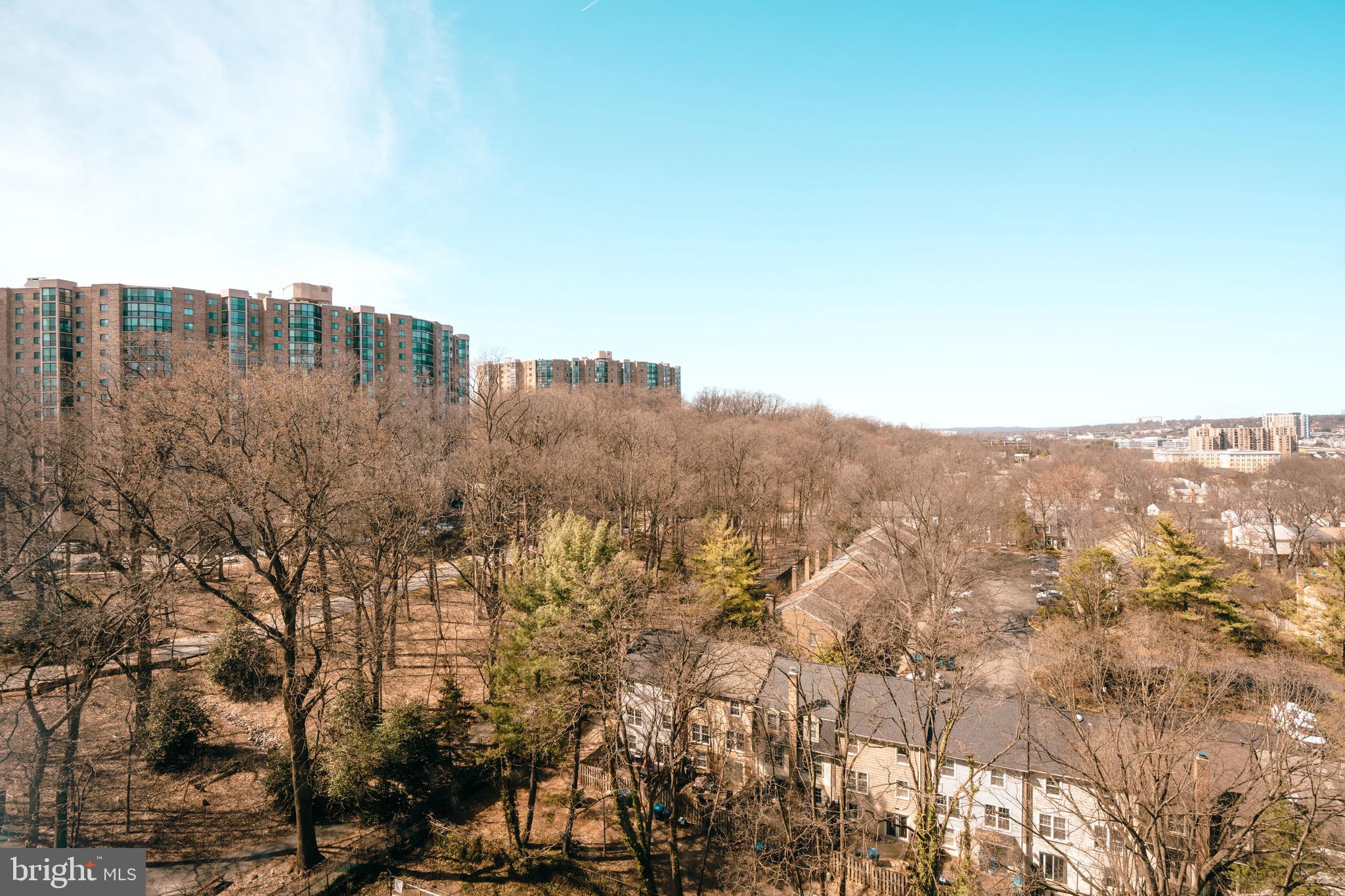 HUNTING CREEK CLUB CONDOMINIUMS - Residential