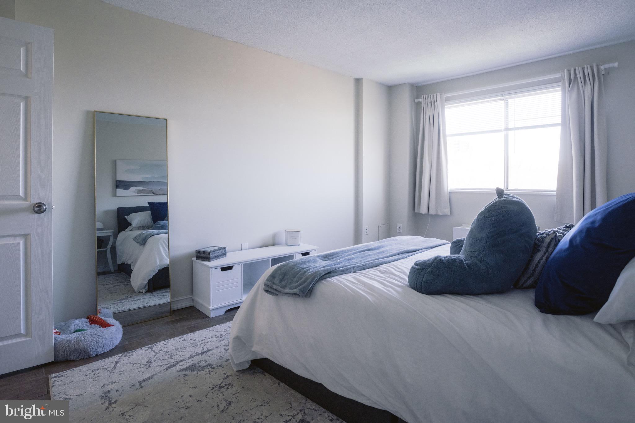 HUNTING CREEK CLUB CONDOMINIUMS - Residential