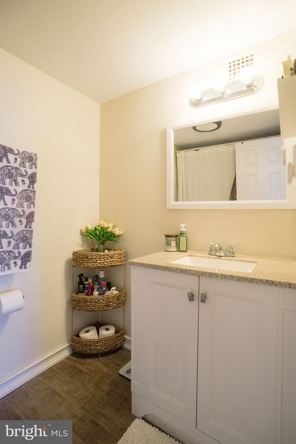 HUNTING CREEK CLUB CONDOMINIUMS - Residential