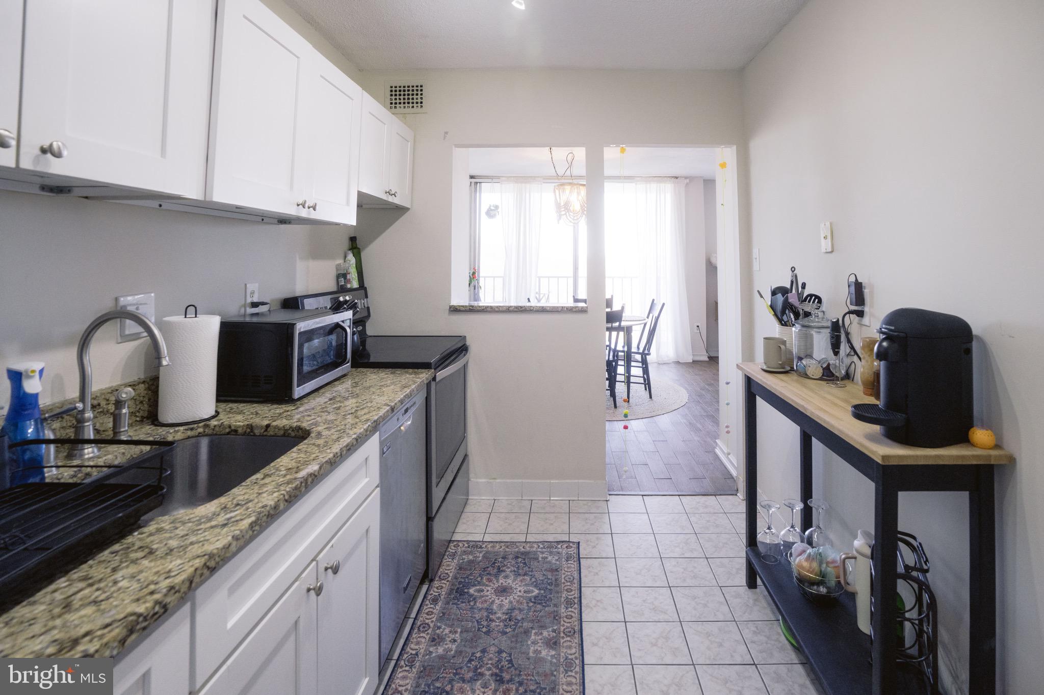 HUNTING CREEK CLUB CONDOMINIUMS - Residential