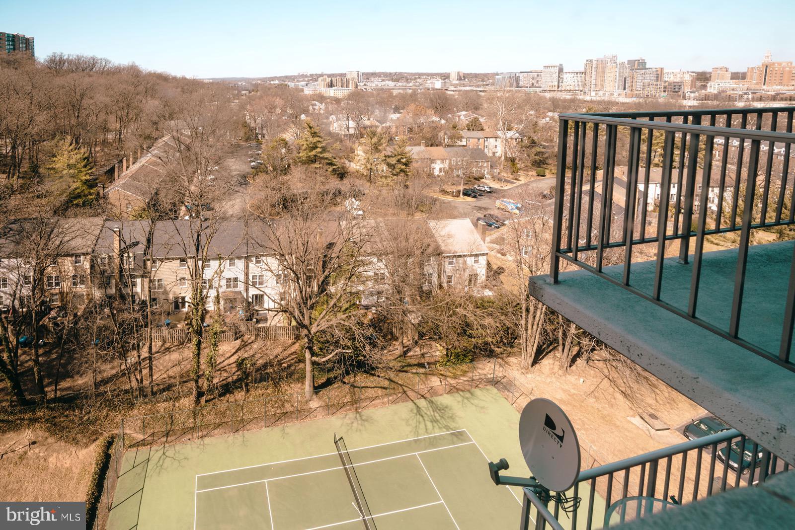 HUNTING CREEK CLUB CONDOMINIUMS - Residential