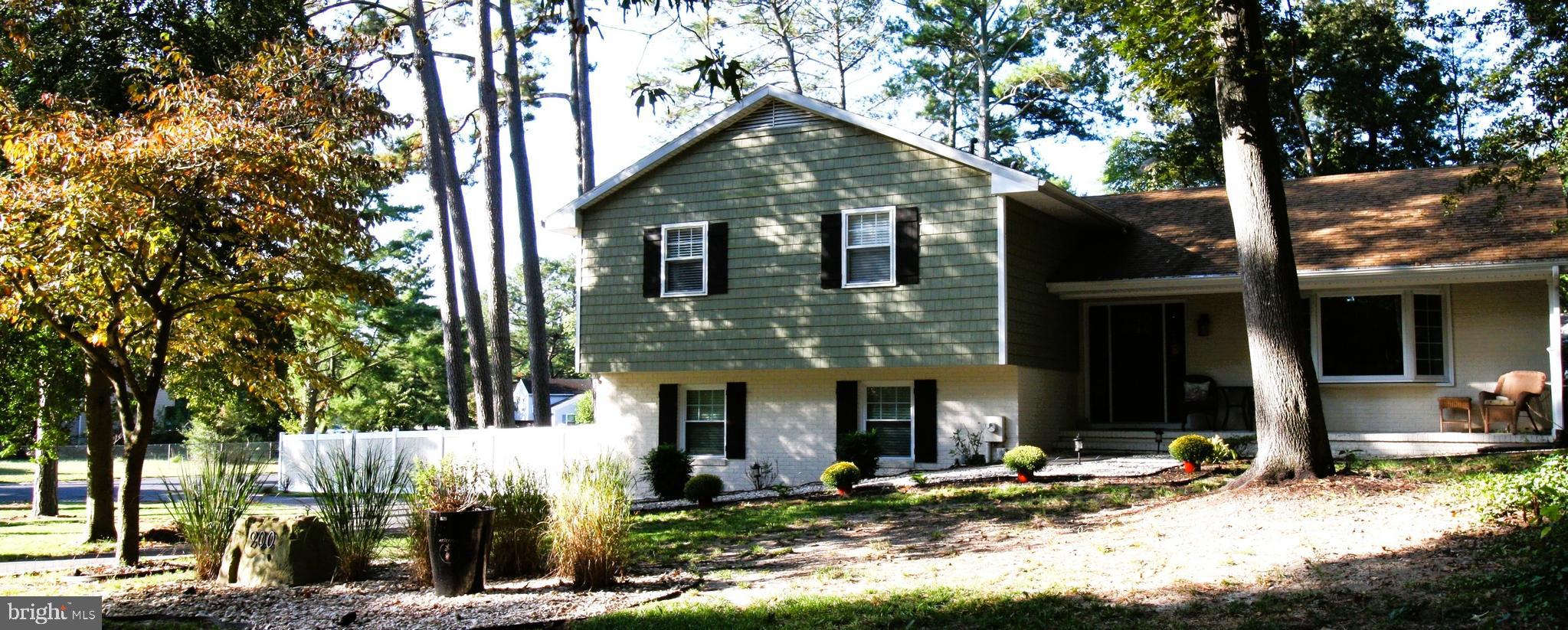 900 MONTROSE DRIVE
