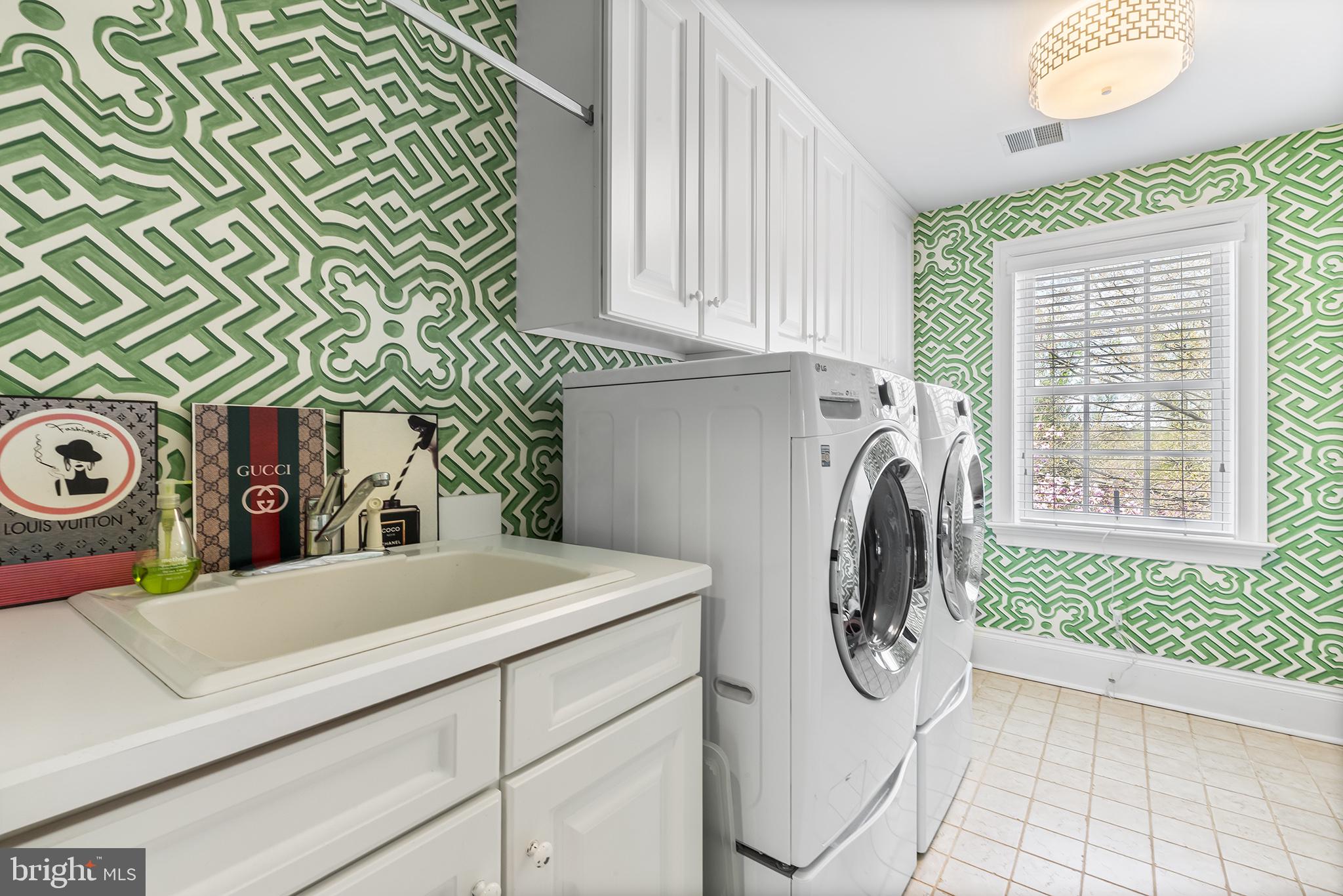 LEOPARD FARMS - Residential