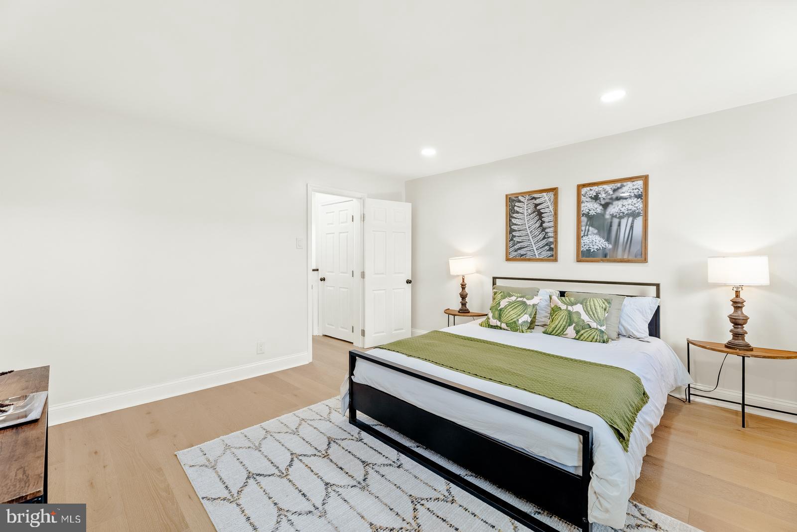 DICKINSON NARROWS - Residential