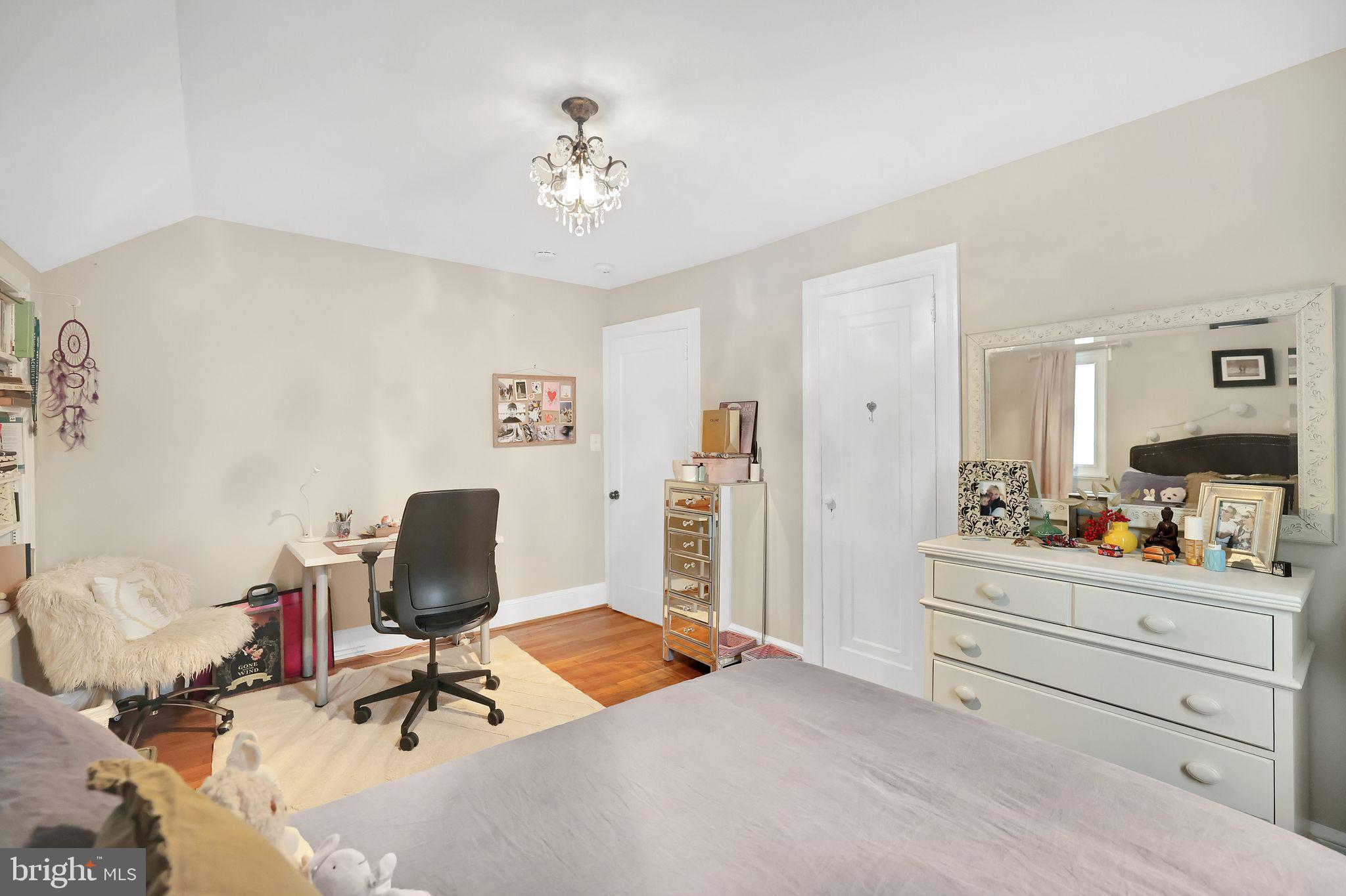 WOODHAVEN - Residential