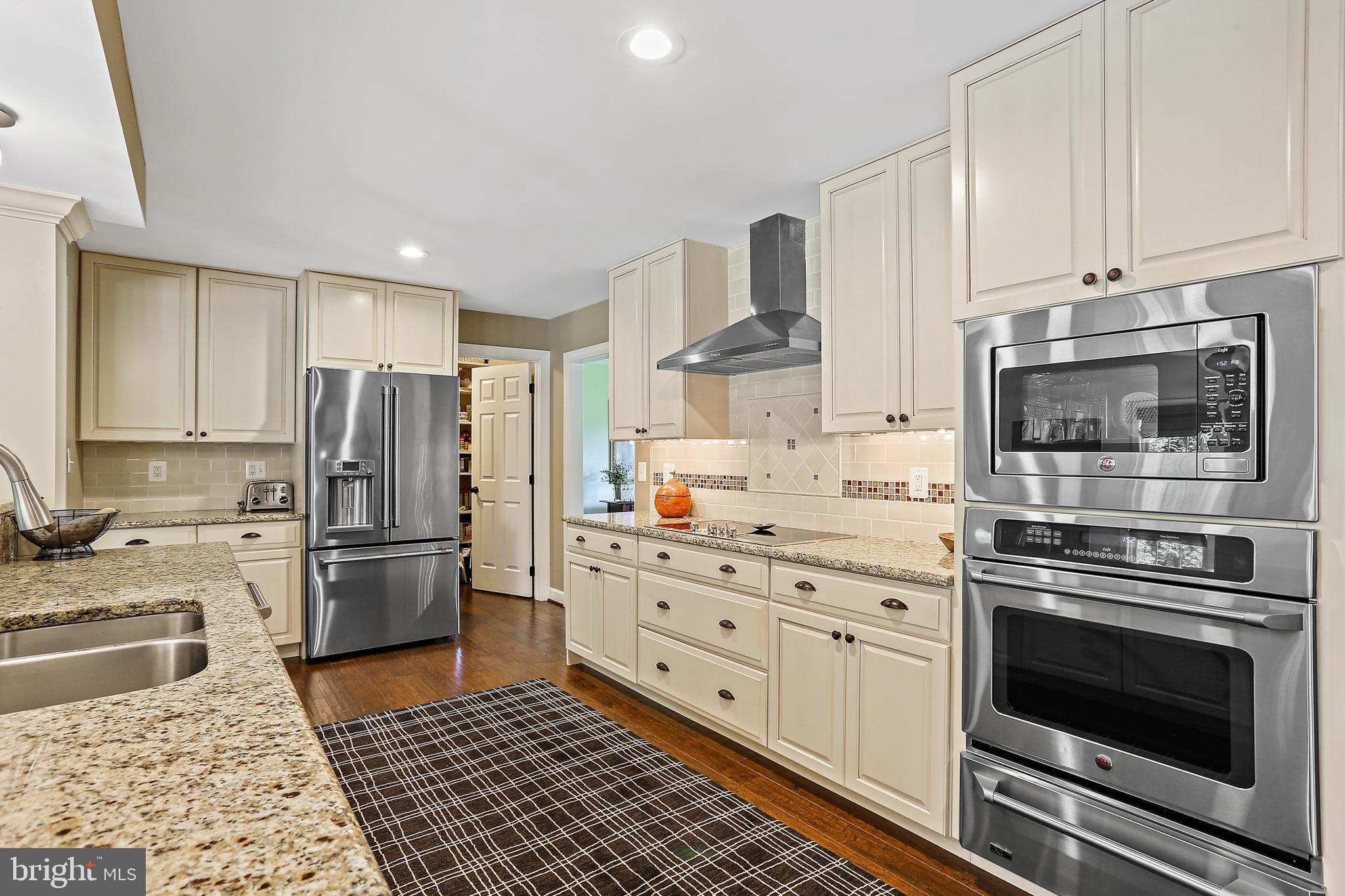 BLENVIEW - Residential