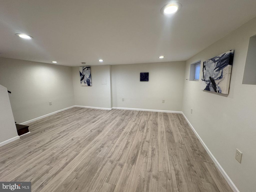 listing image 42