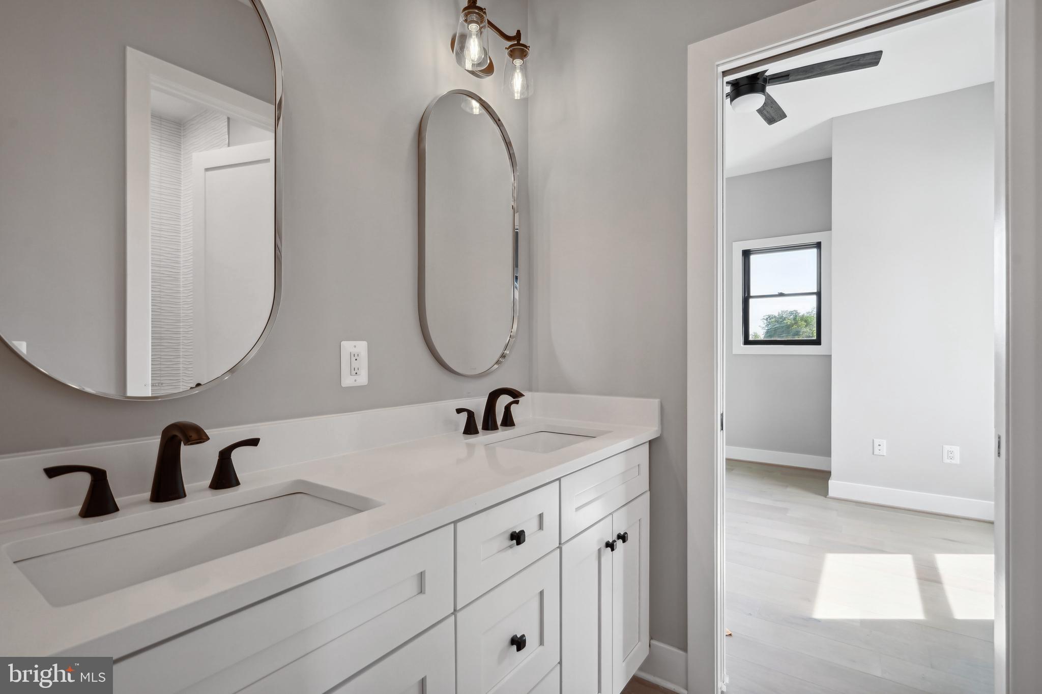 ROCK ISLAND LANDING - Residential