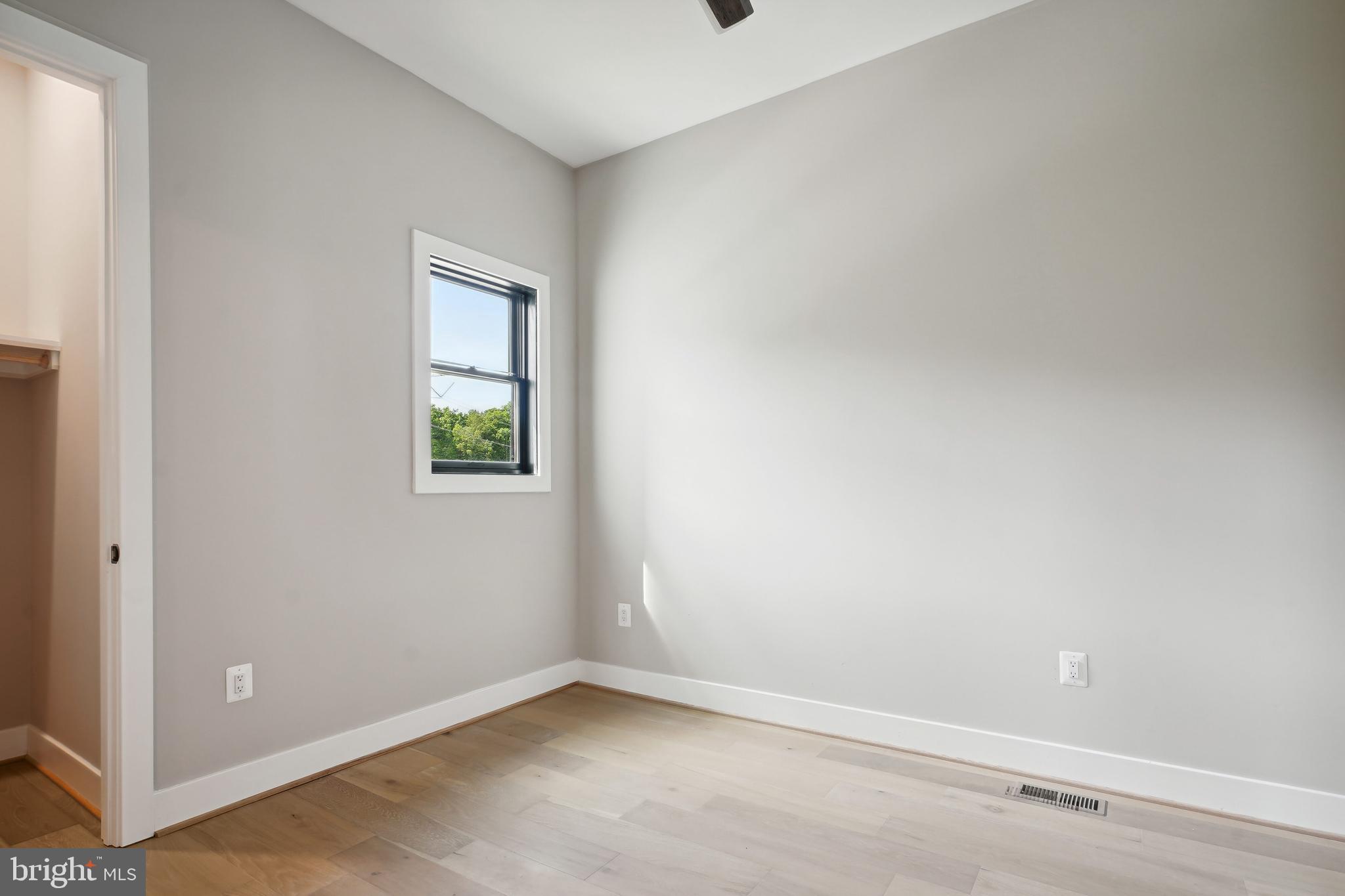 ROCK ISLAND LANDING - Residential