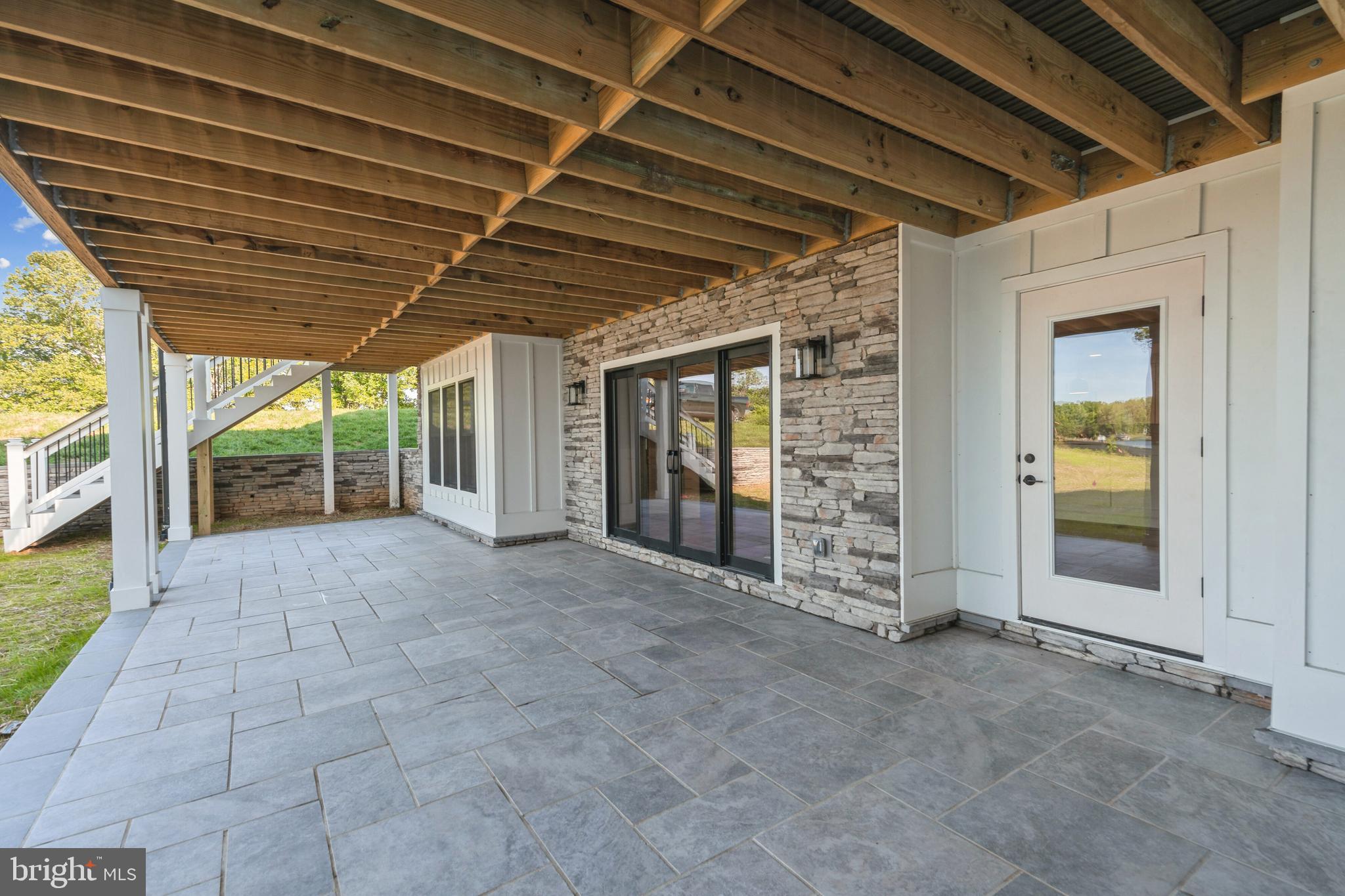 ROCK ISLAND LANDING - Residential