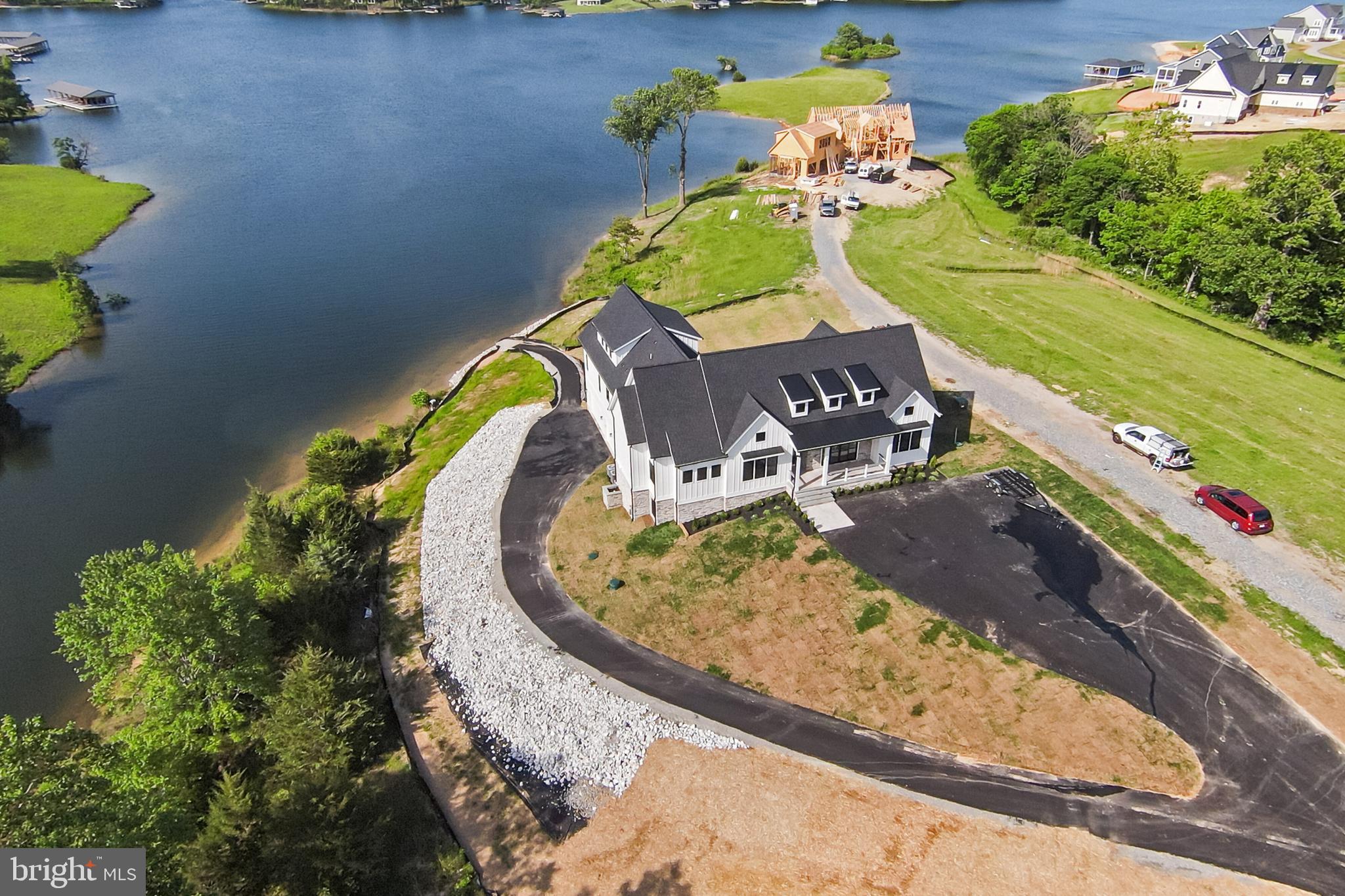 ROCK ISLAND LANDING - Residential