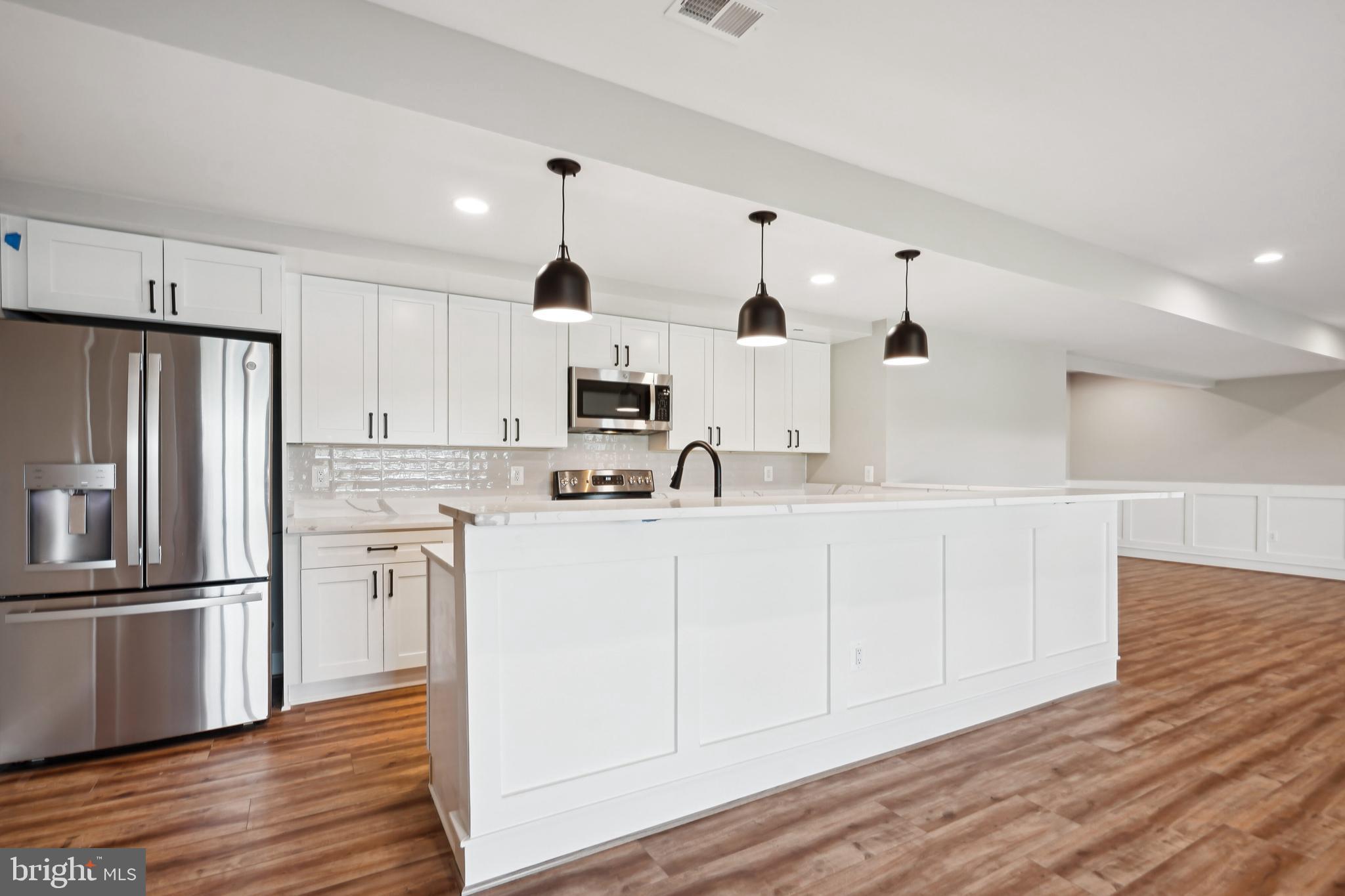 ROCK ISLAND LANDING - Residential