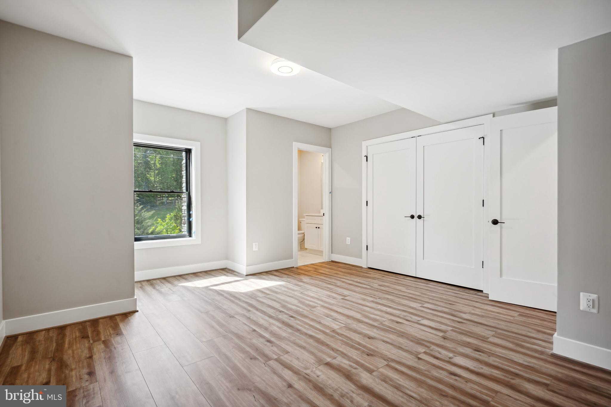 ROCK ISLAND LANDING - Residential