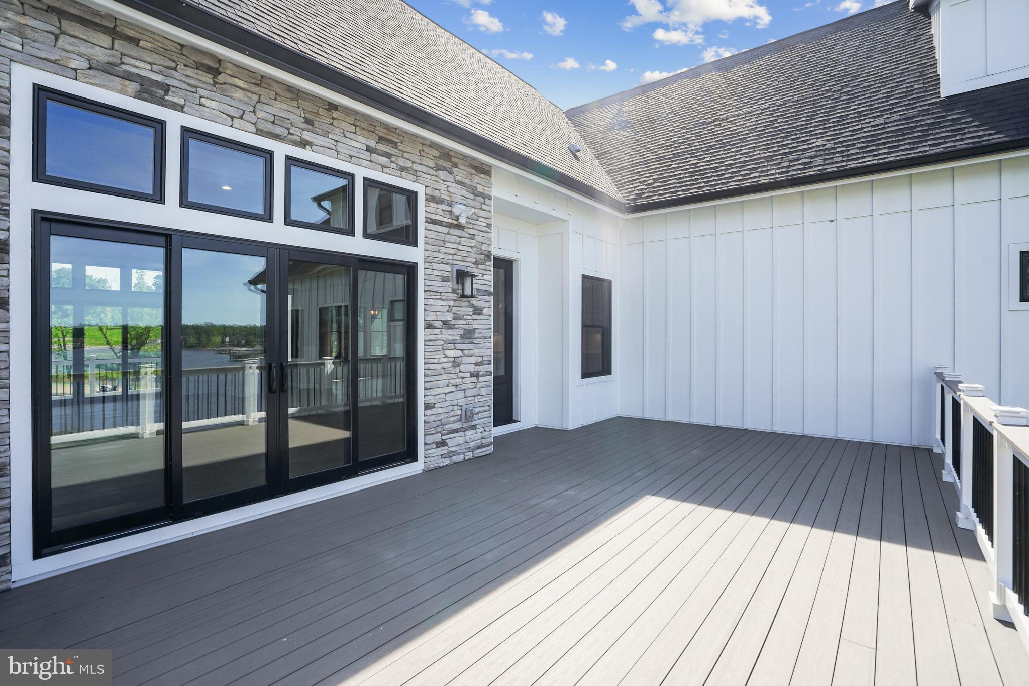 ROCK ISLAND LANDING - Residential