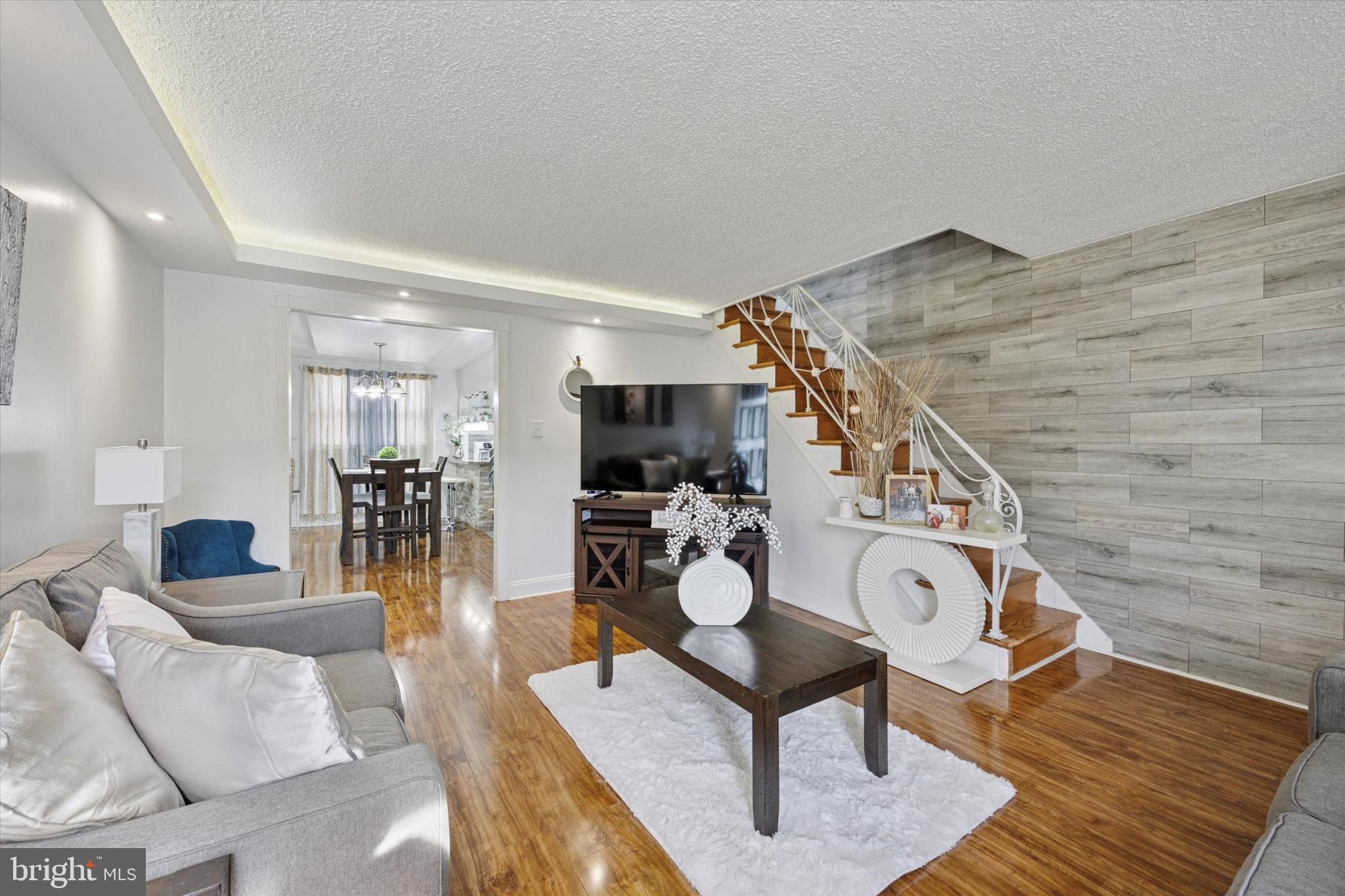 MAYFAIR - Residential