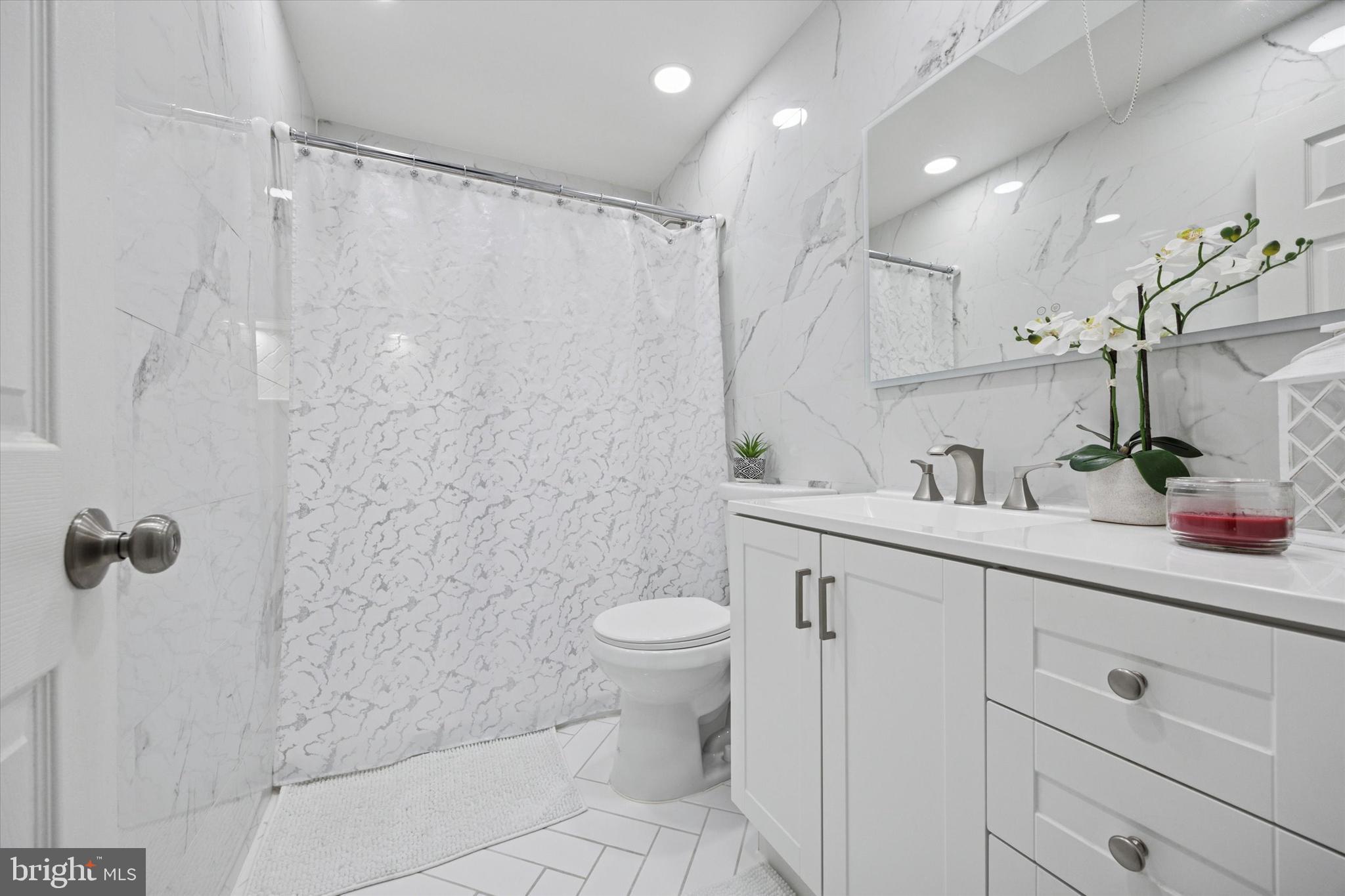 MAYFAIR - Residential