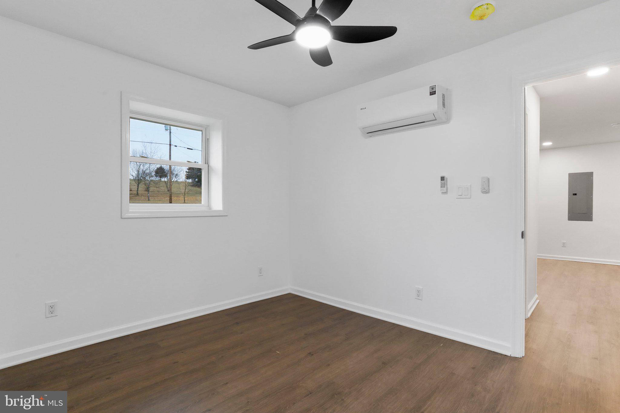 GOLDEN ACRES - Residential