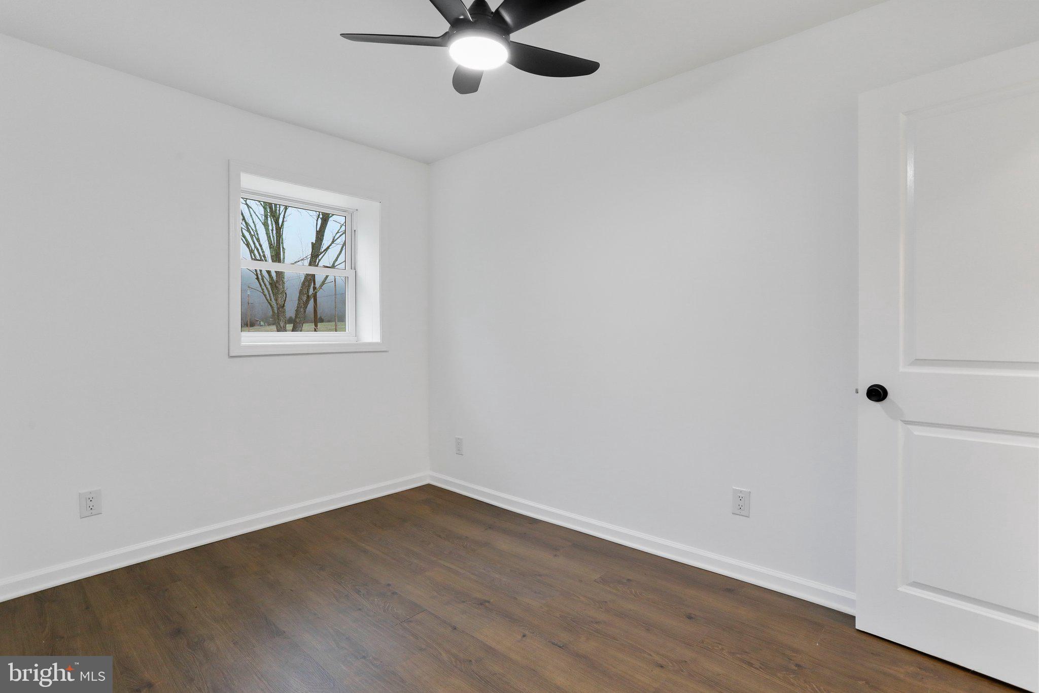 GOLDEN ACRES - Residential