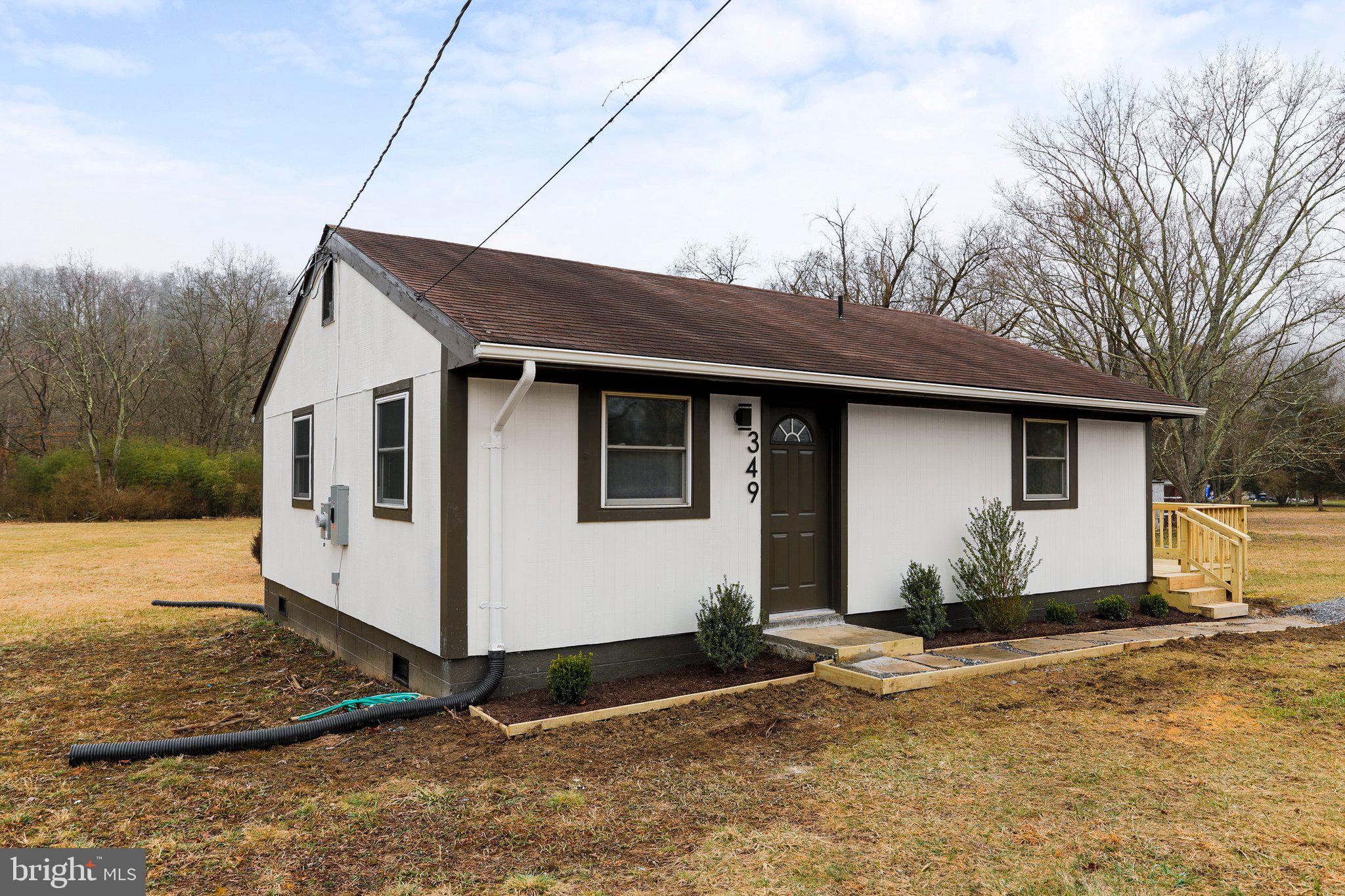 GOLDEN ACRES - Residential