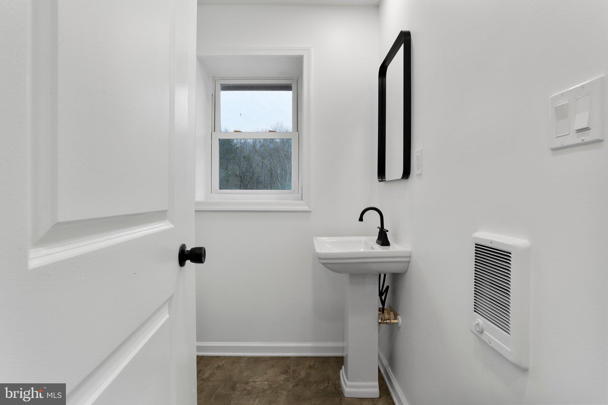 GOLDEN ACRES - Residential