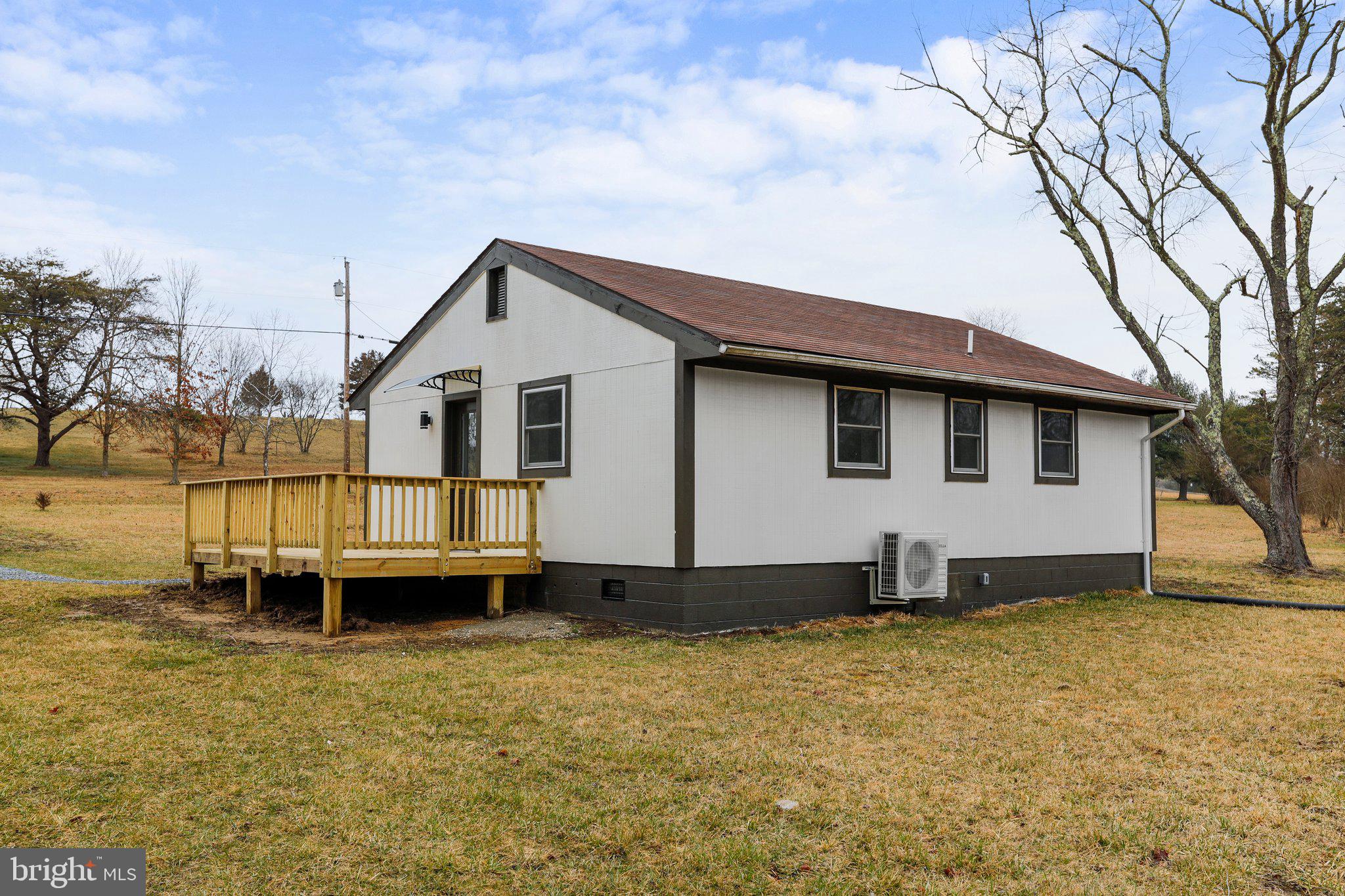 GOLDEN ACRES - Residential