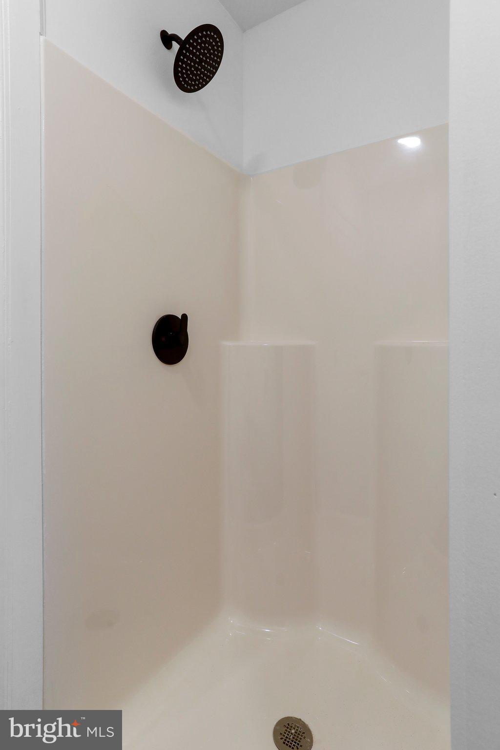 GOLDEN ACRES - Residential