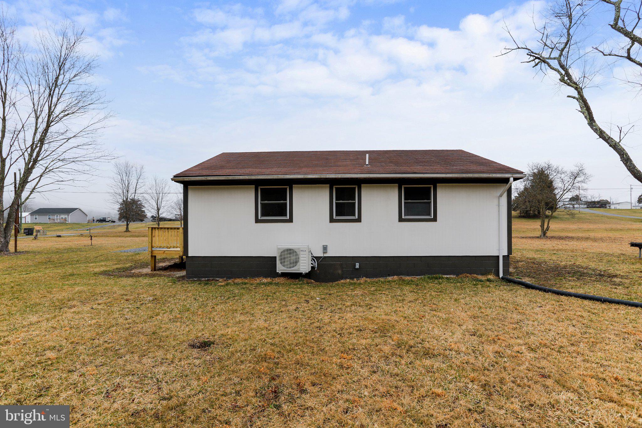 GOLDEN ACRES - Residential