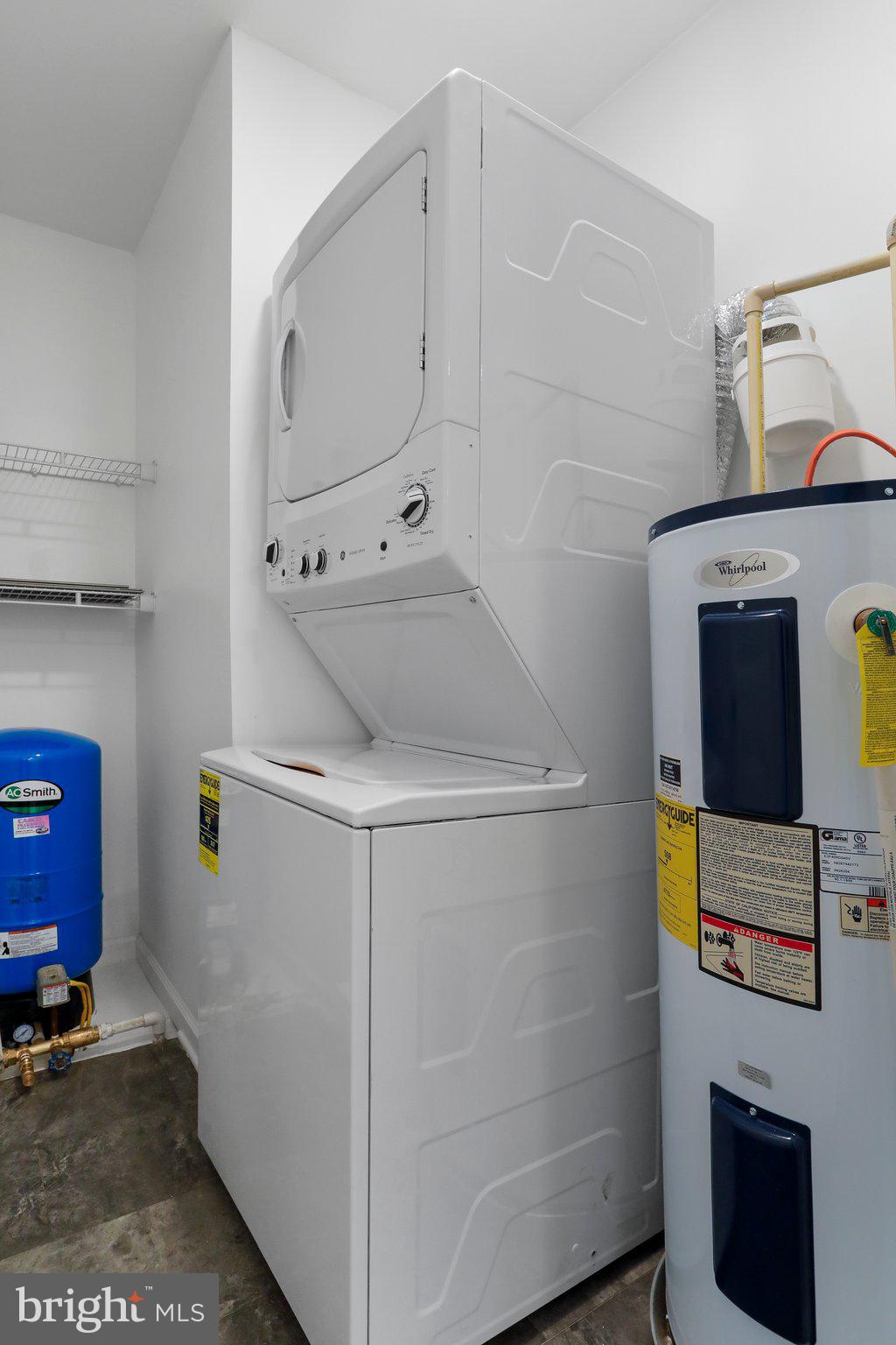 GOLDEN ACRES - Residential