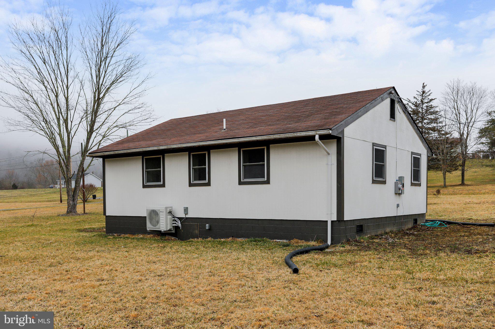 GOLDEN ACRES - Residential